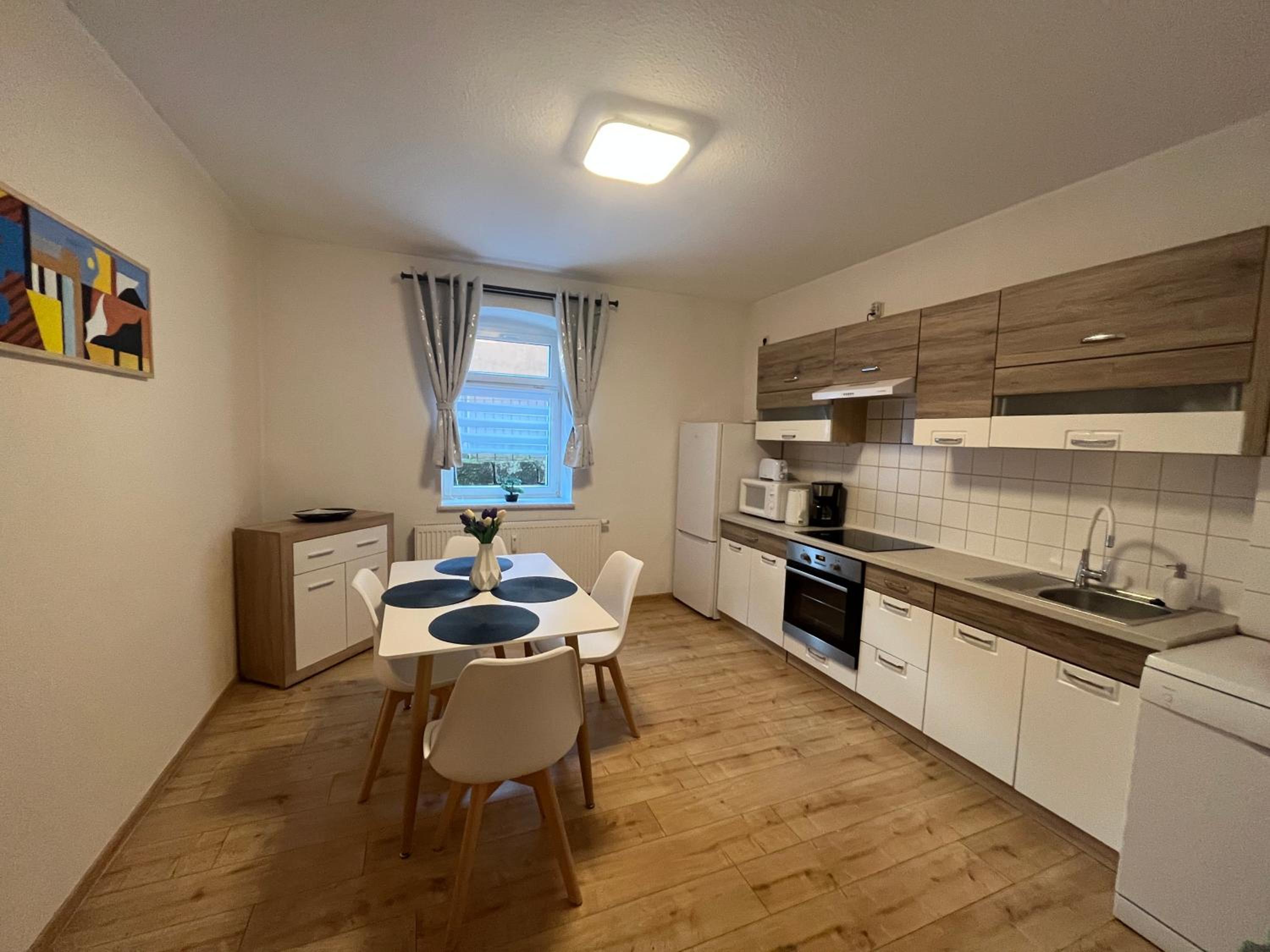 Photo 103