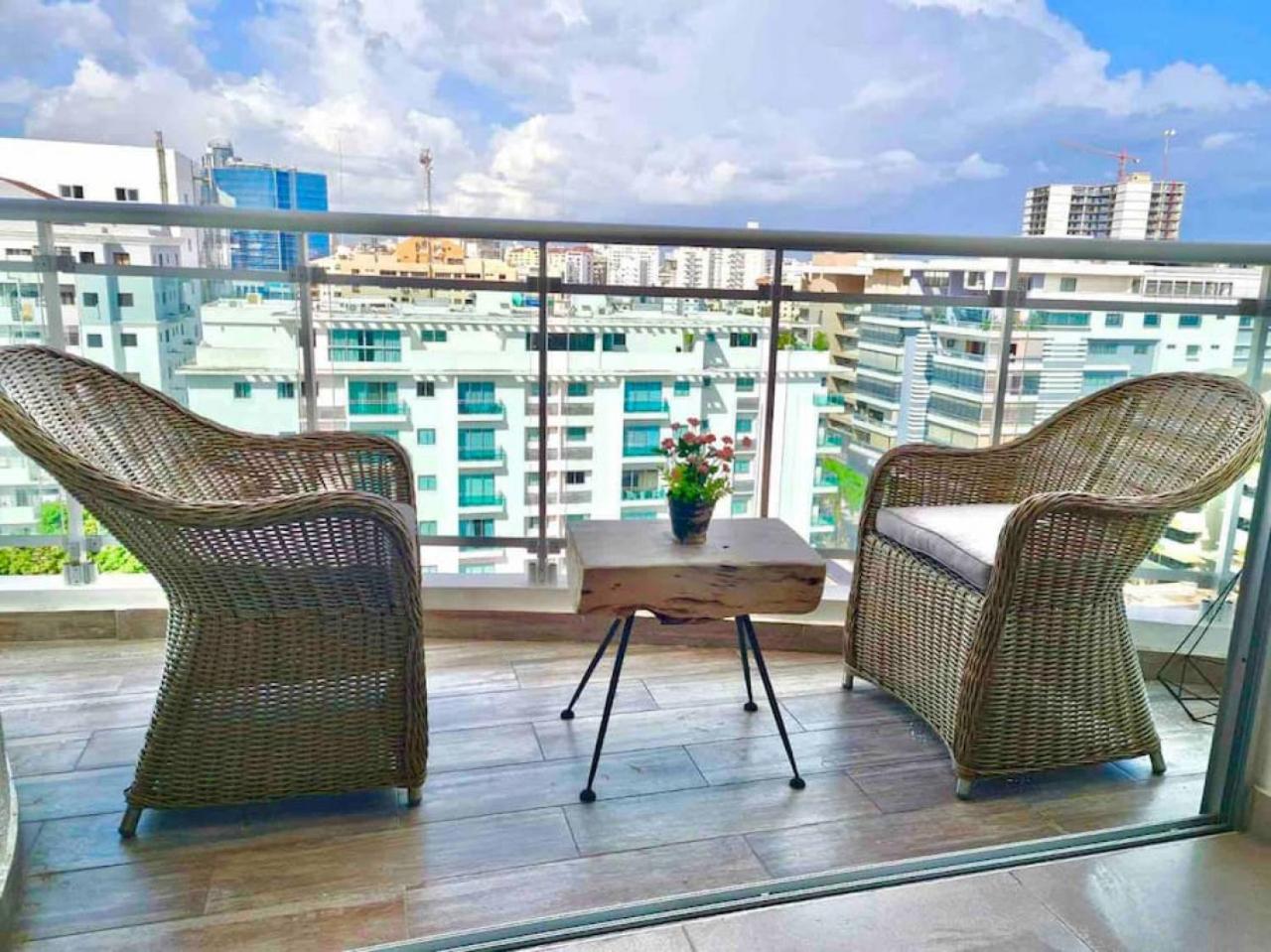 Stylish Centric Apt great View