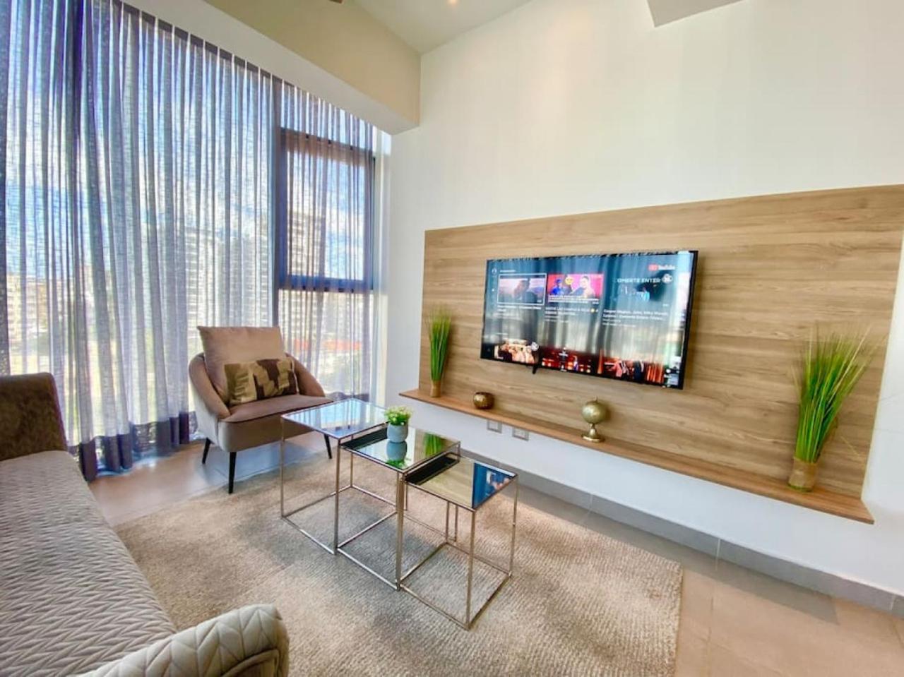 Stylish Centric Apt great View