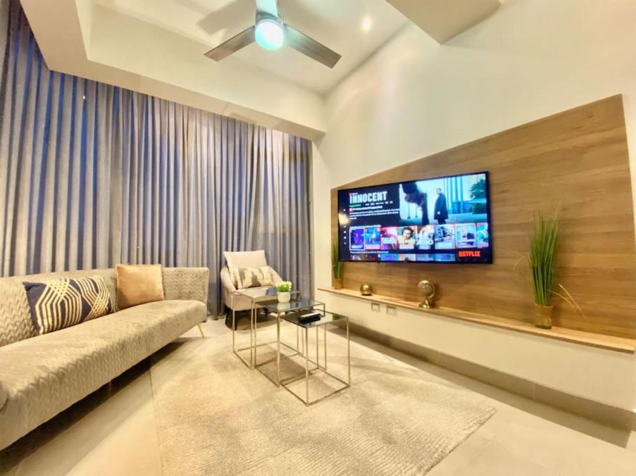 Stylish Centric Apt great View