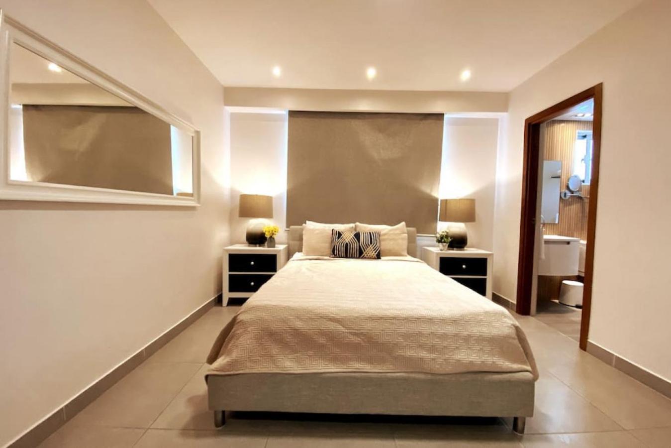 Stylish Centric Apt great View