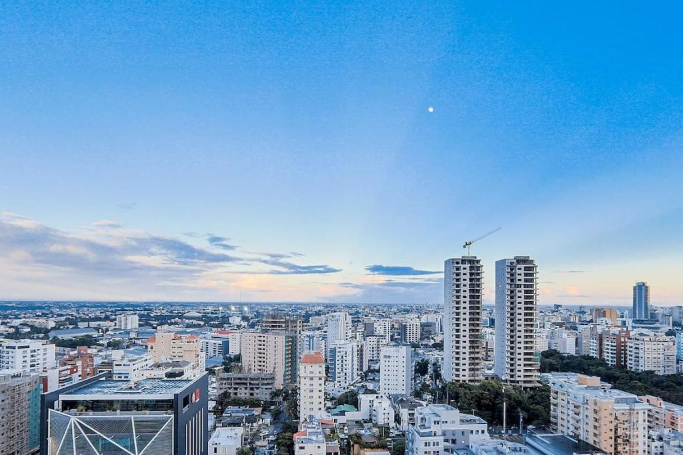 Luxury Centric Upscale Condo
