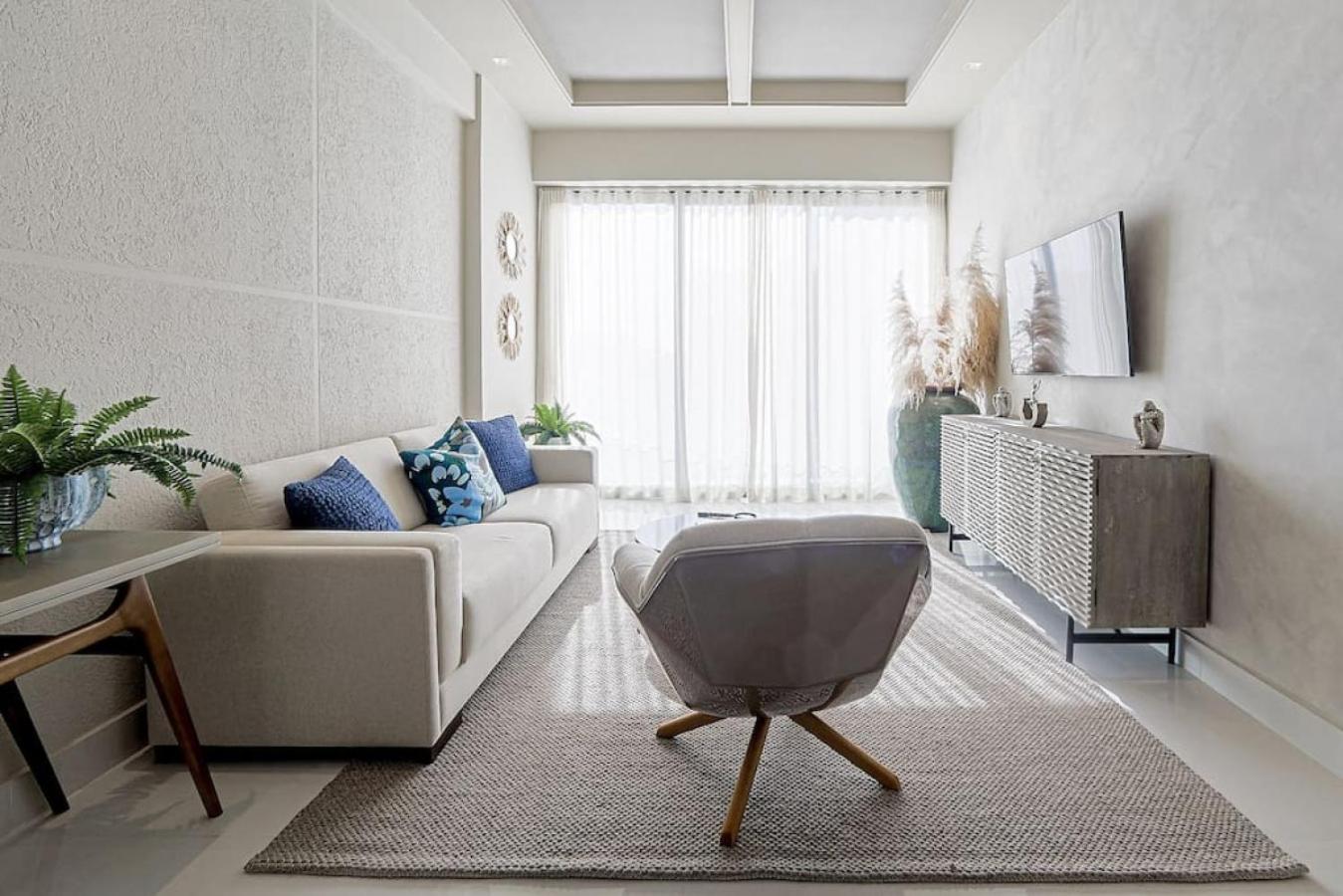 Luxury Centric Upscale Condo