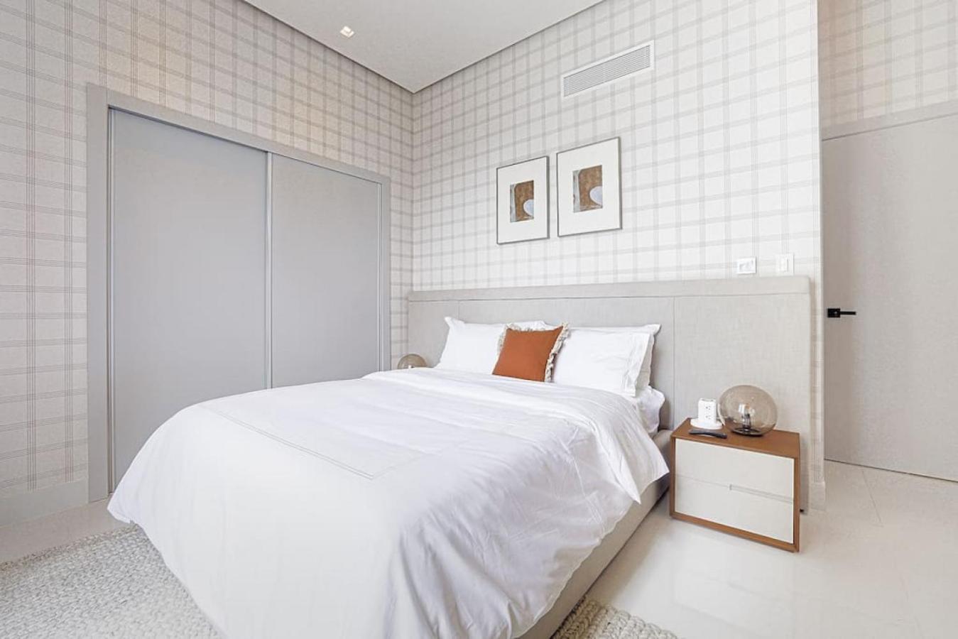 Luxury Centric Upscale Condo