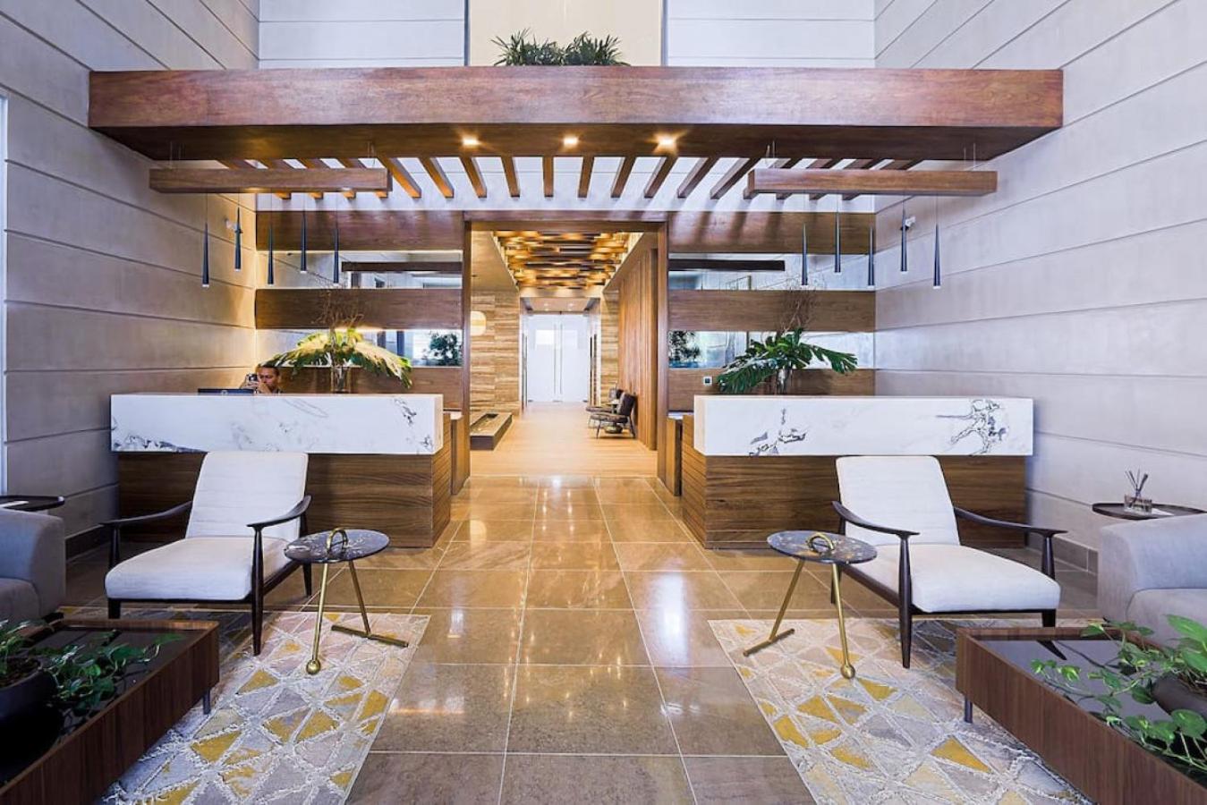 Luxury Centric Upscale Condo
