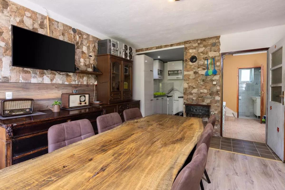 Holiday home in Kostelj 39455