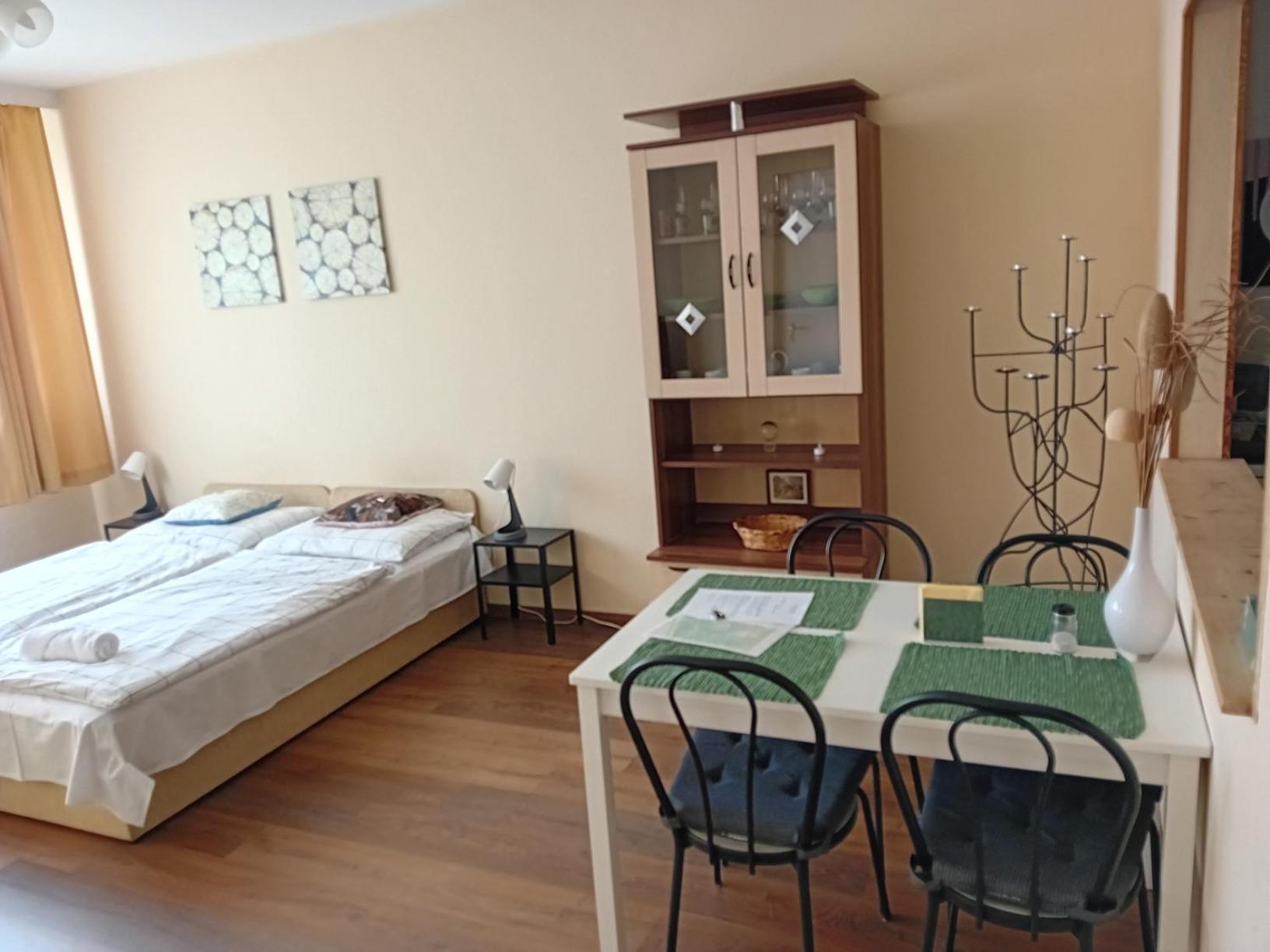 Green belt apartmann