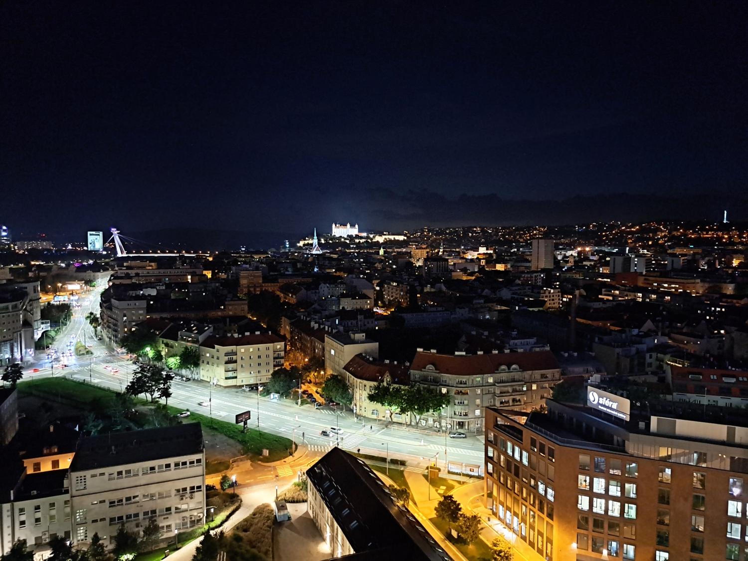 Prestigious SKY PARK apartment - top city view - Traveller awards 2024 view 2