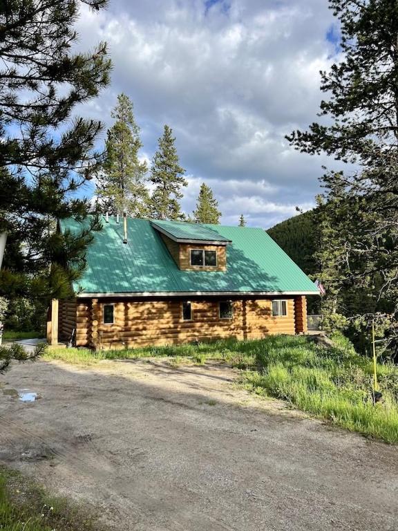 Cerul Mare Cabin view 3