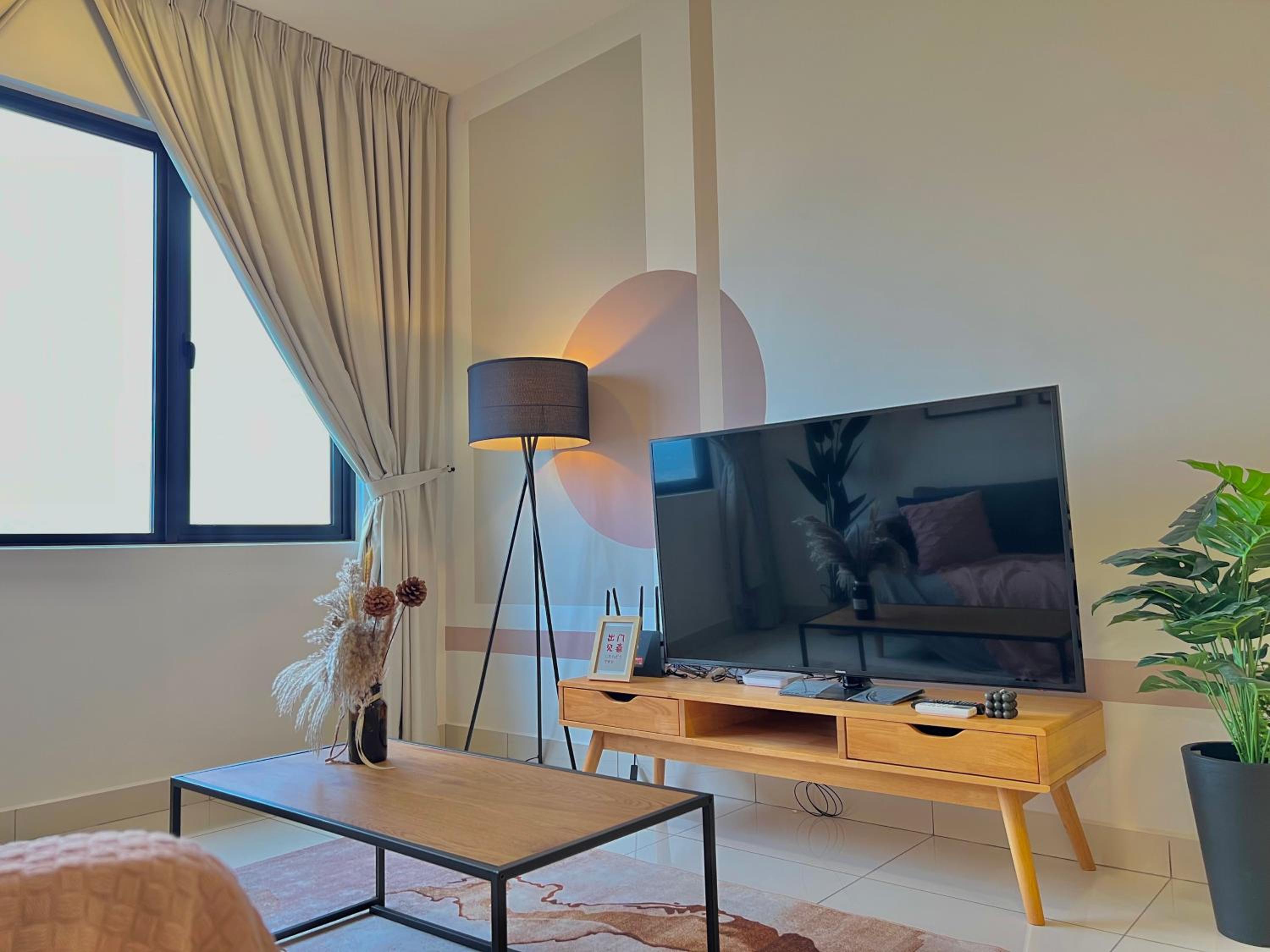 Family Type Premium Homestay MRT Shopping Mall