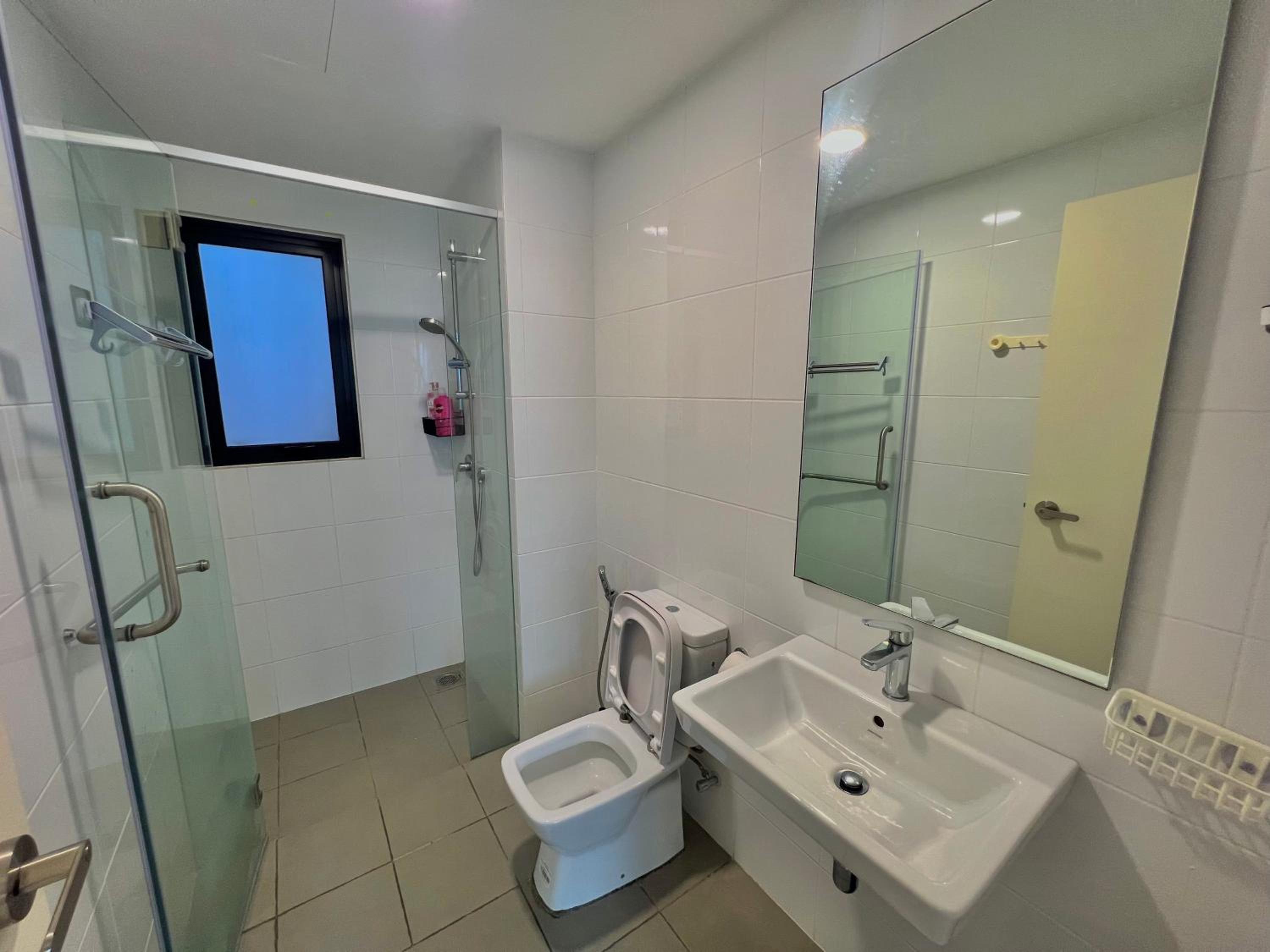 Family Type Premium Homestay MRT Shopping Mall