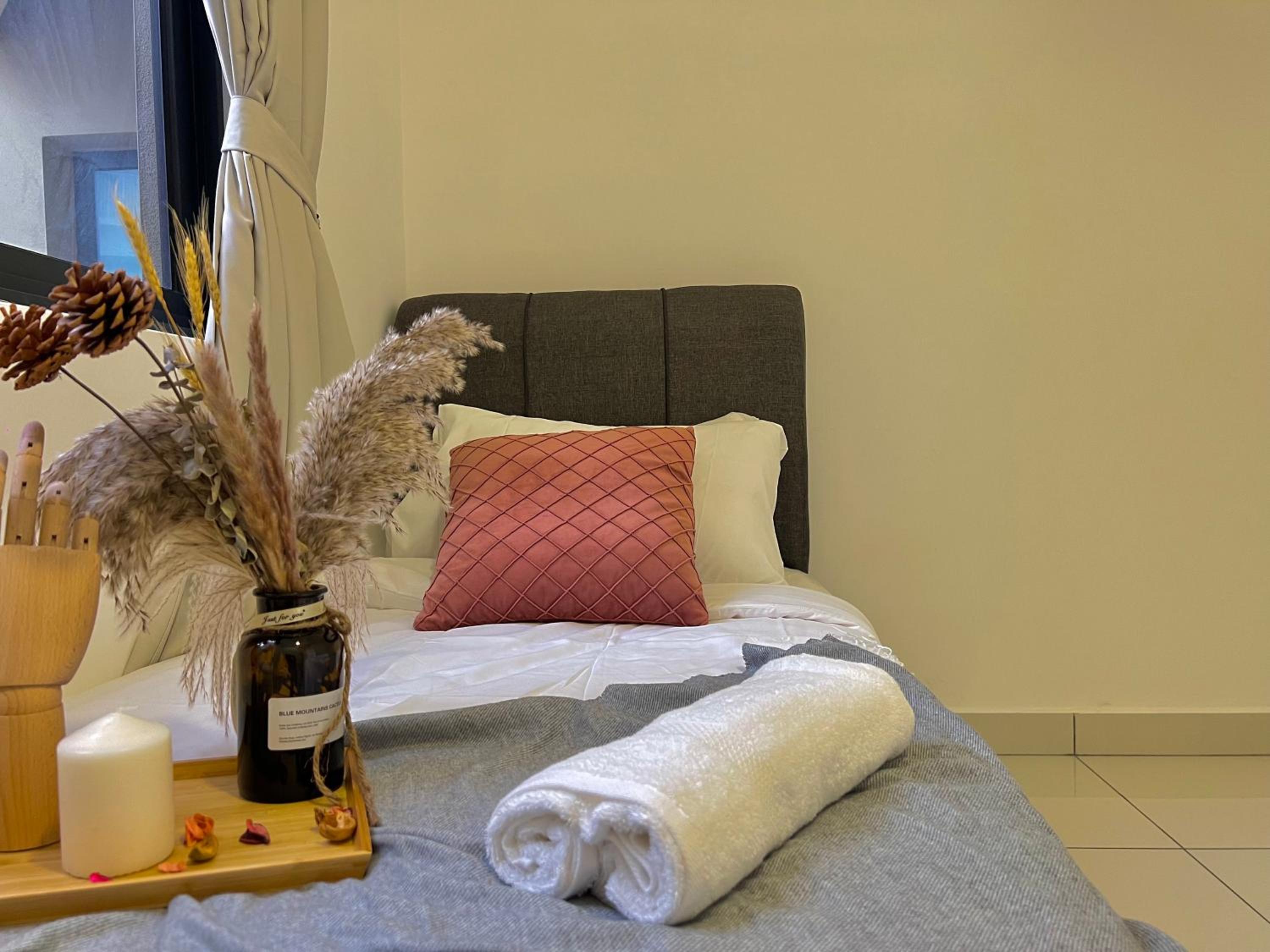 Family Type Premium Homestay MRT Shopping Mall