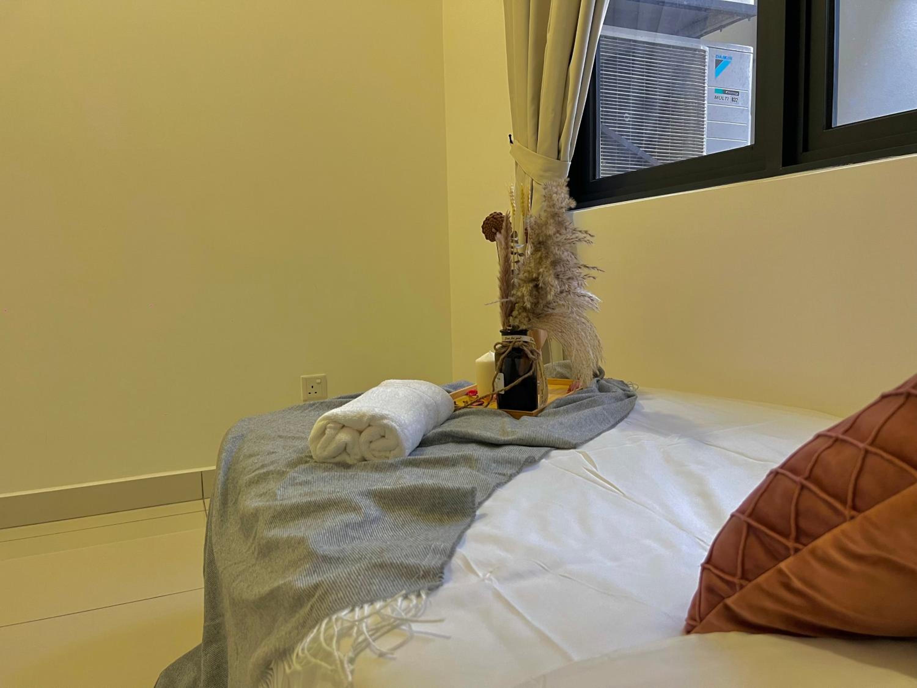 Family Type Premium Homestay MRT Shopping Mall