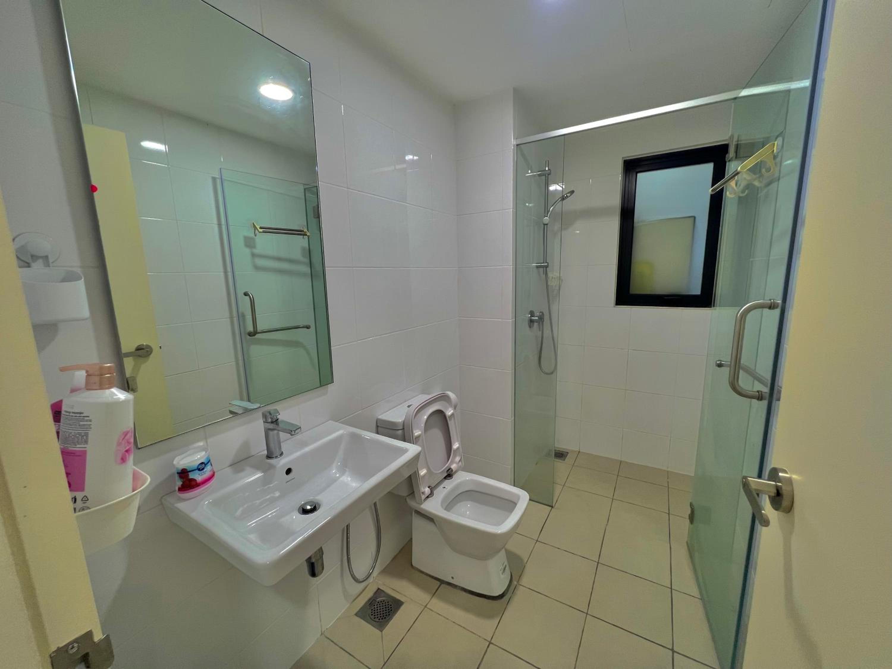 Family Type Premium Homestay MRT Shopping Mall