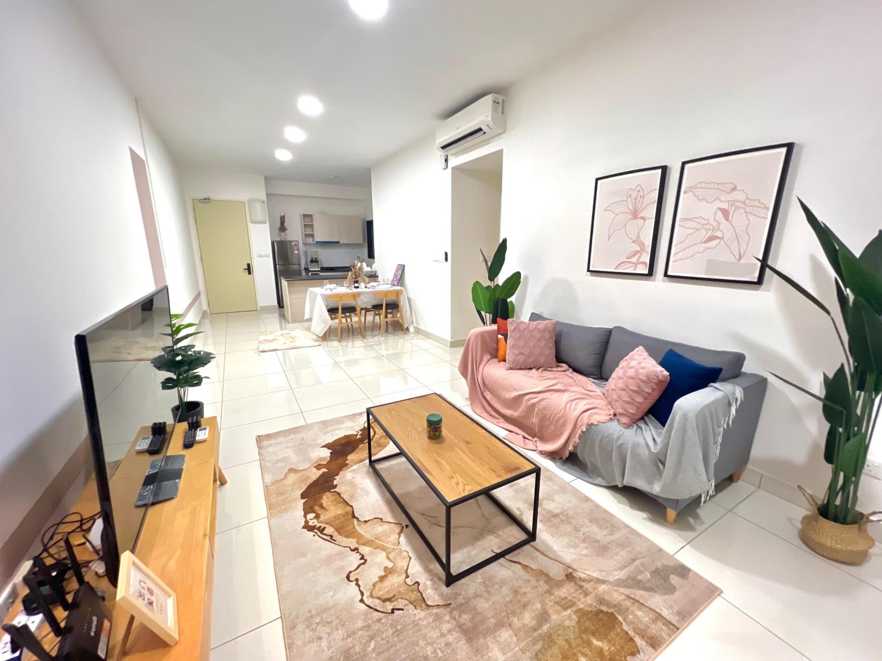 Family Type Premium Homestay MRT Shopping Mall