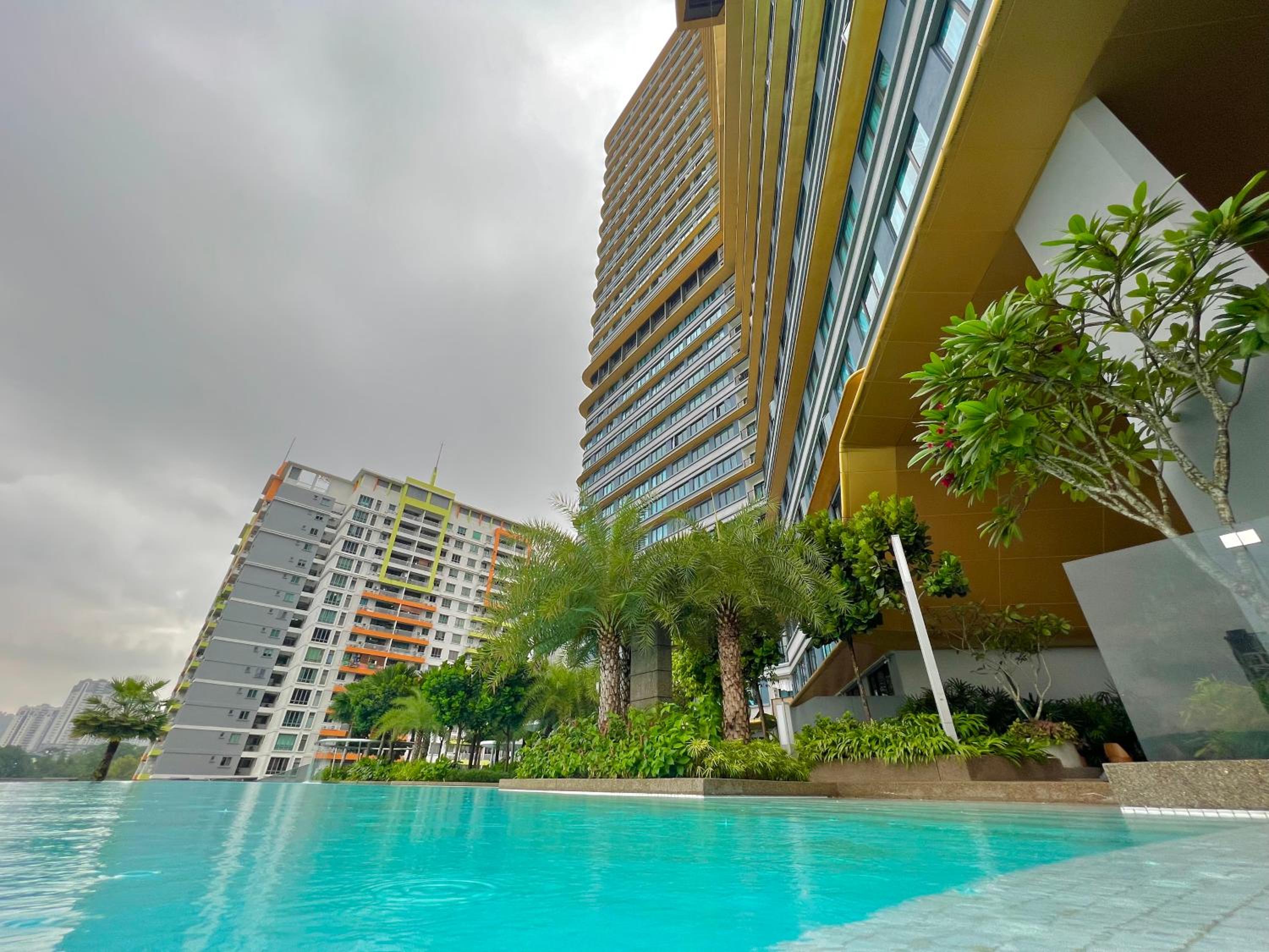 Family Type Premium Homestay MRT Shopping Mall
