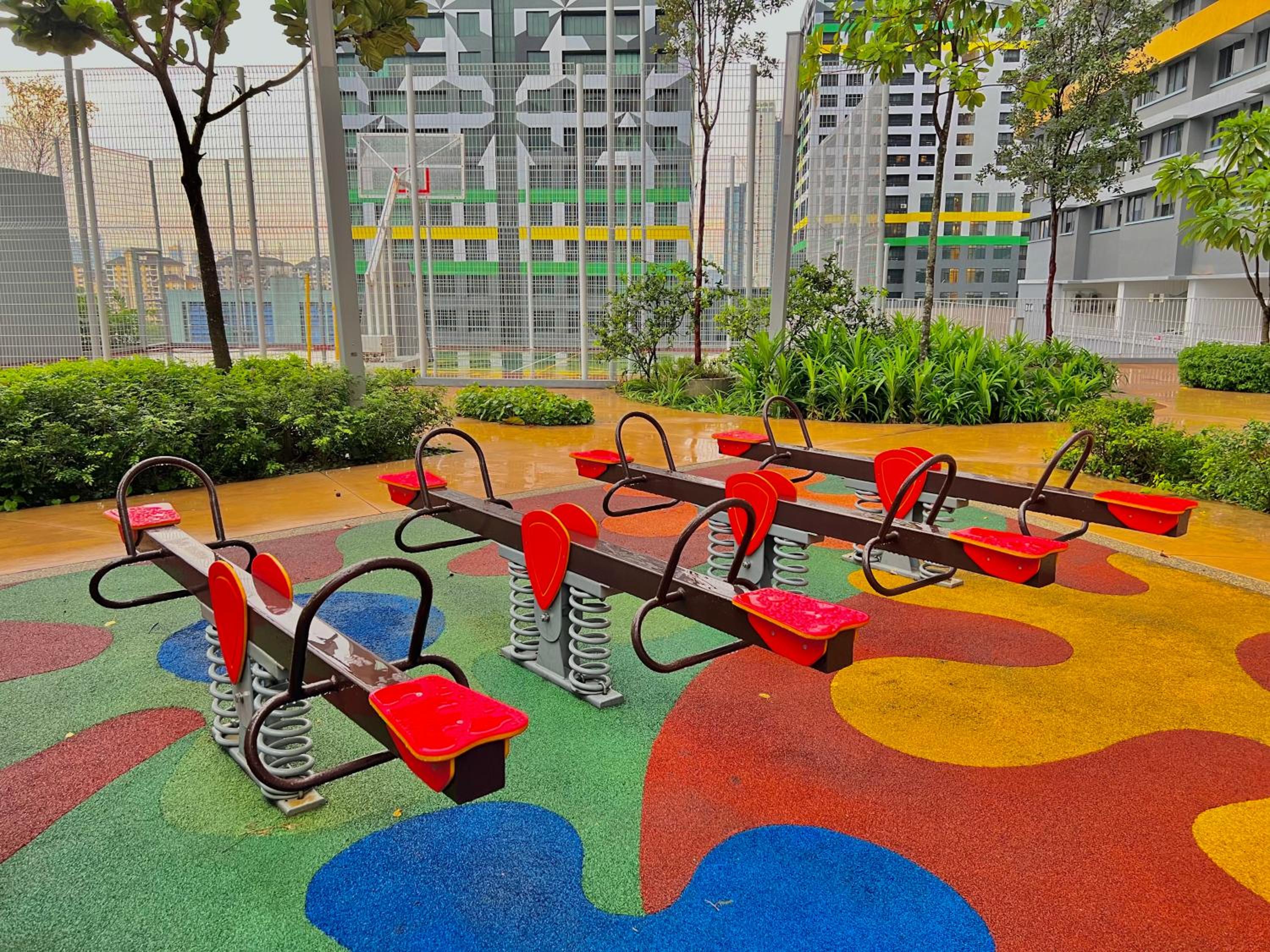 Family Type Premium Homestay MRT Shopping Mall
