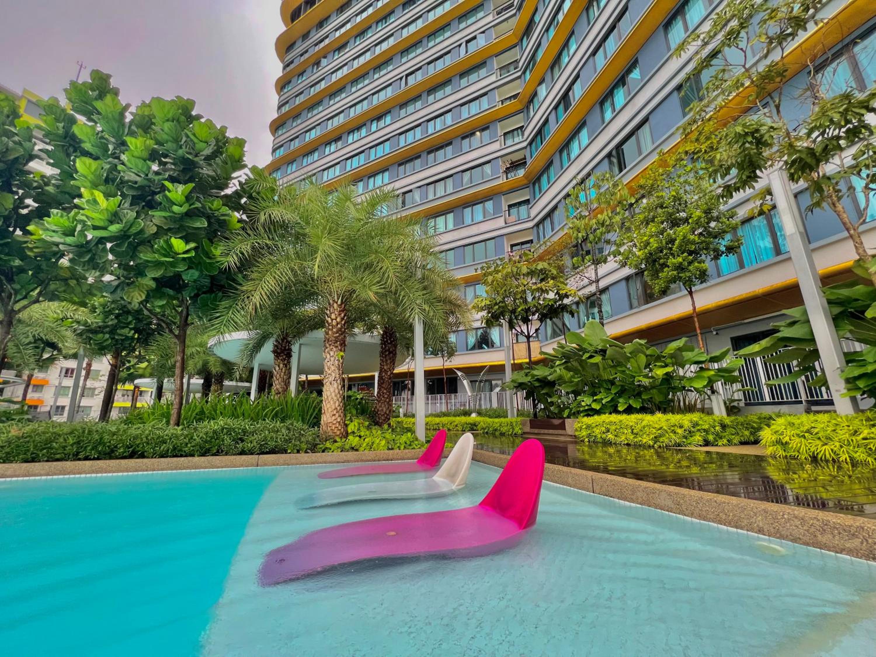 Family Type Premium Homestay MRT Shopping Mall