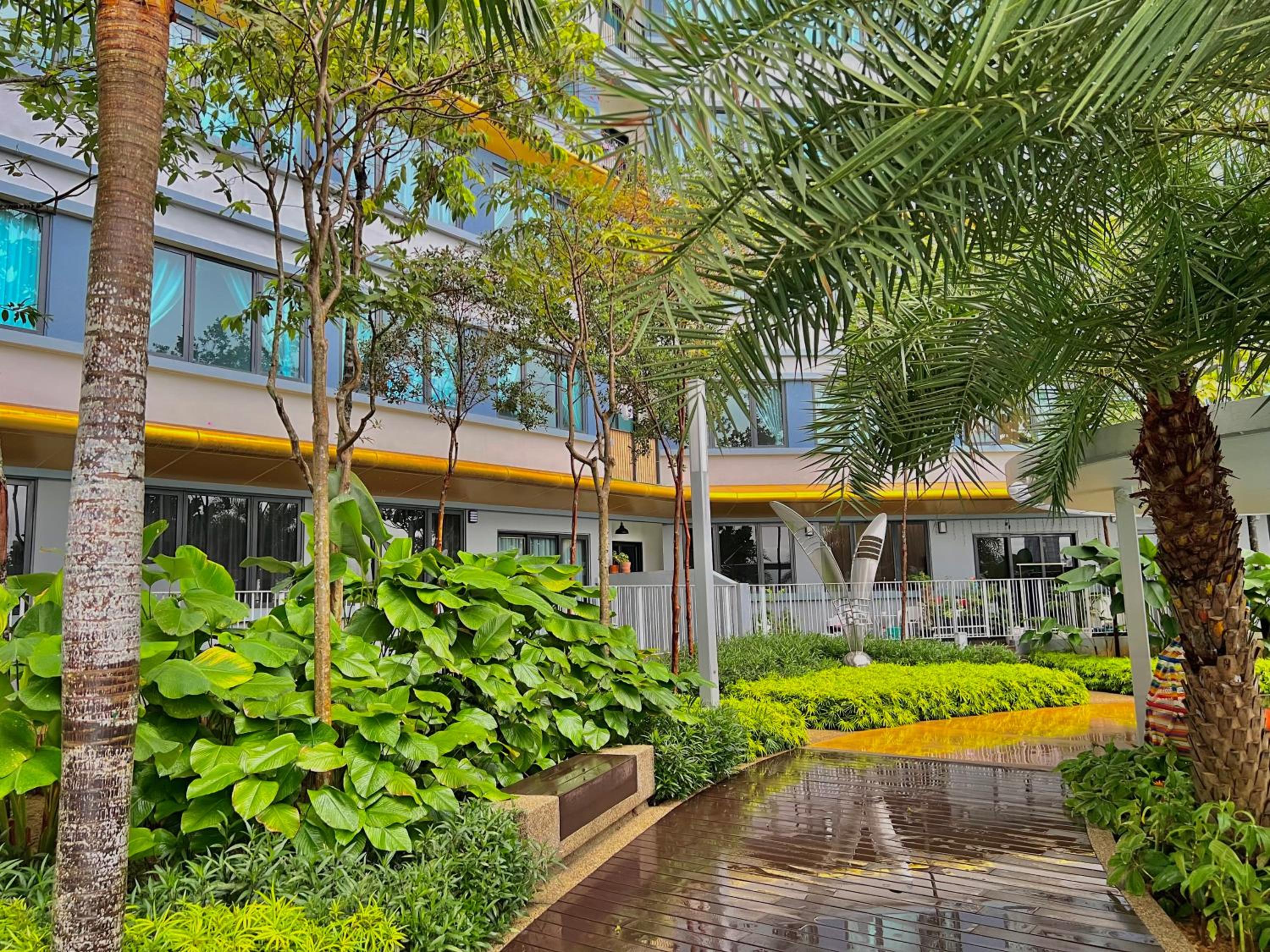 Family Type Premium Homestay MRT Shopping Mall
