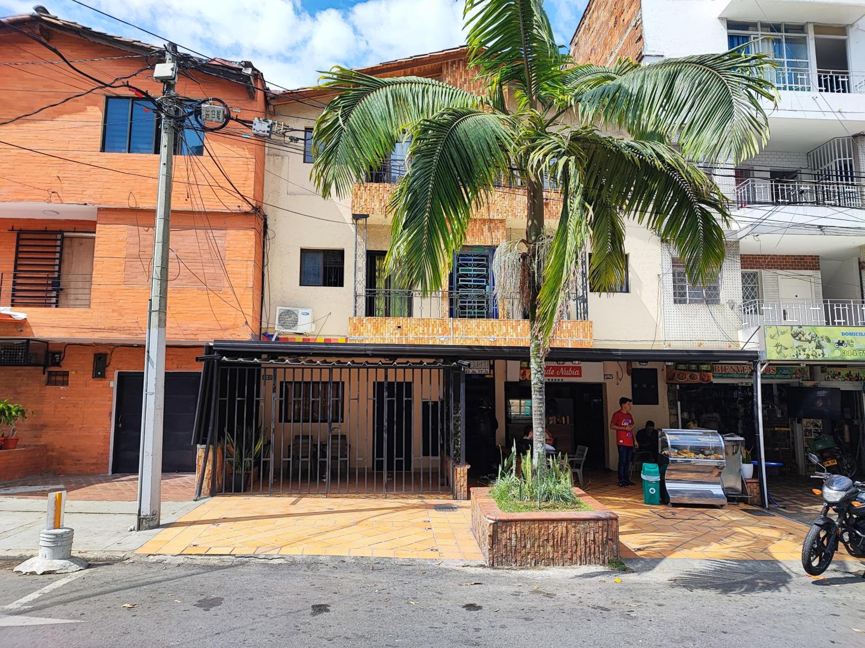 Lindo apartamento en laureles EA