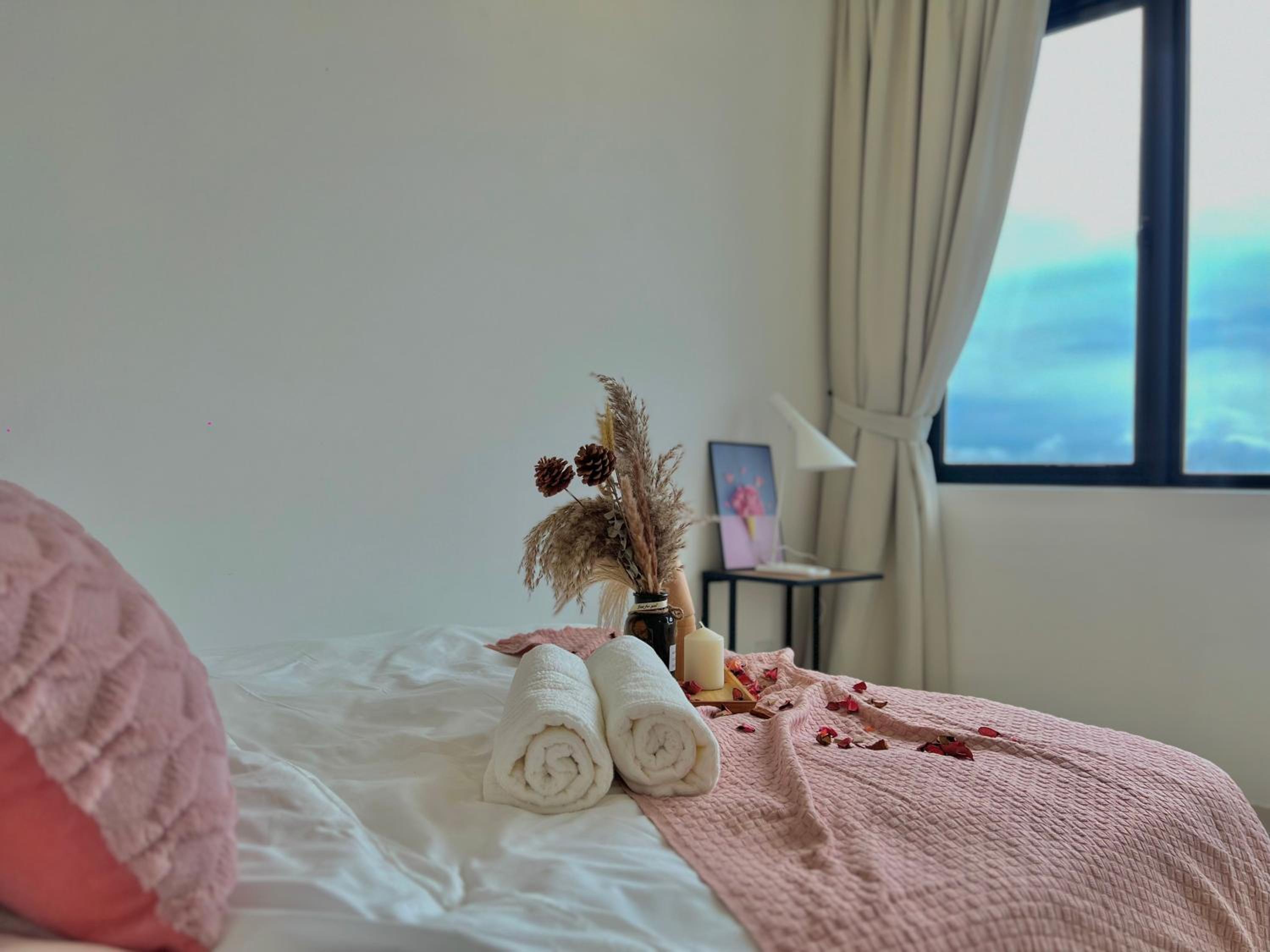 Sunway Velocity MRT LRT Premium Family Homestay