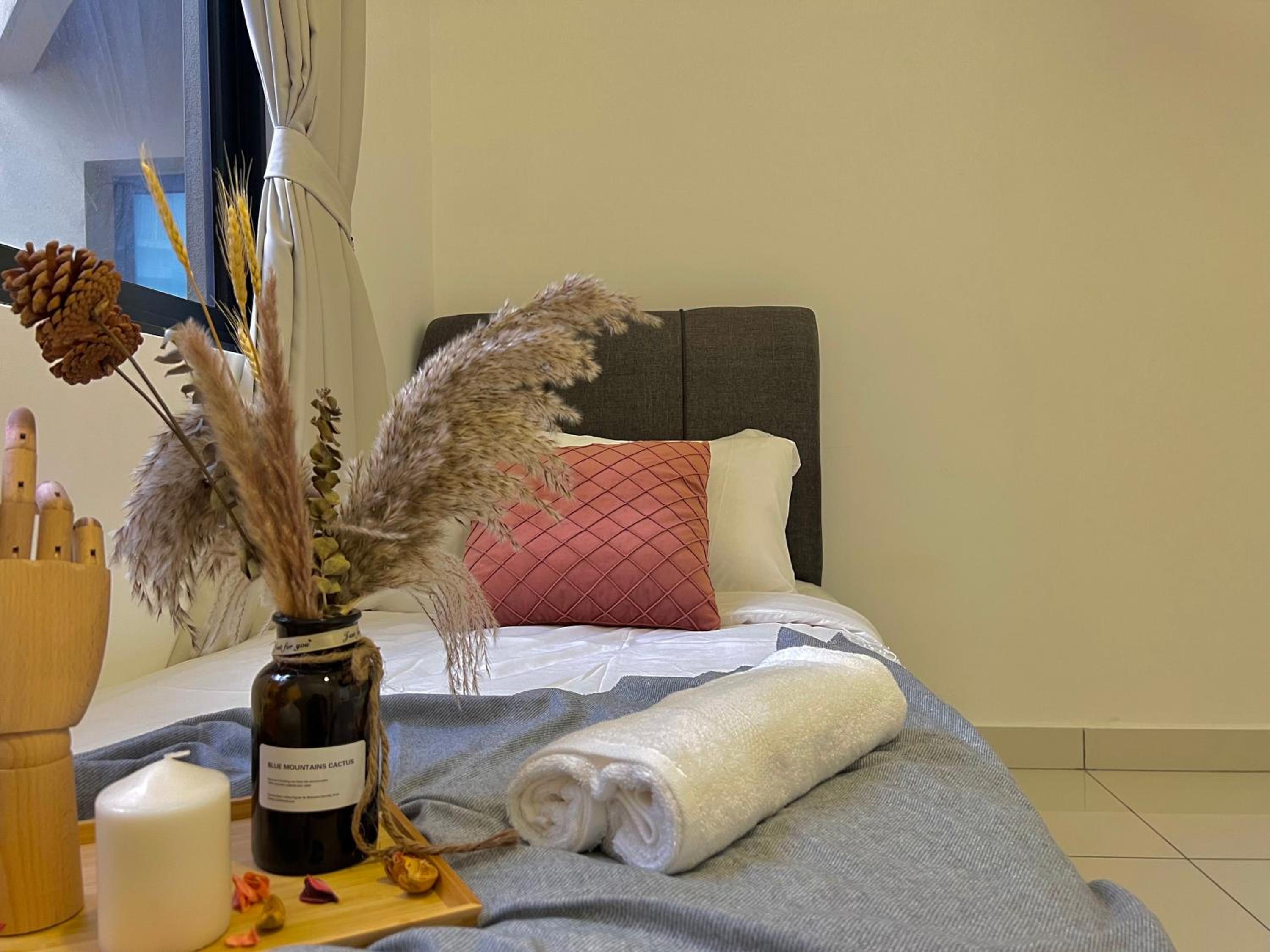 Sunway Velocity MRT LRT Premium Family Homestay
