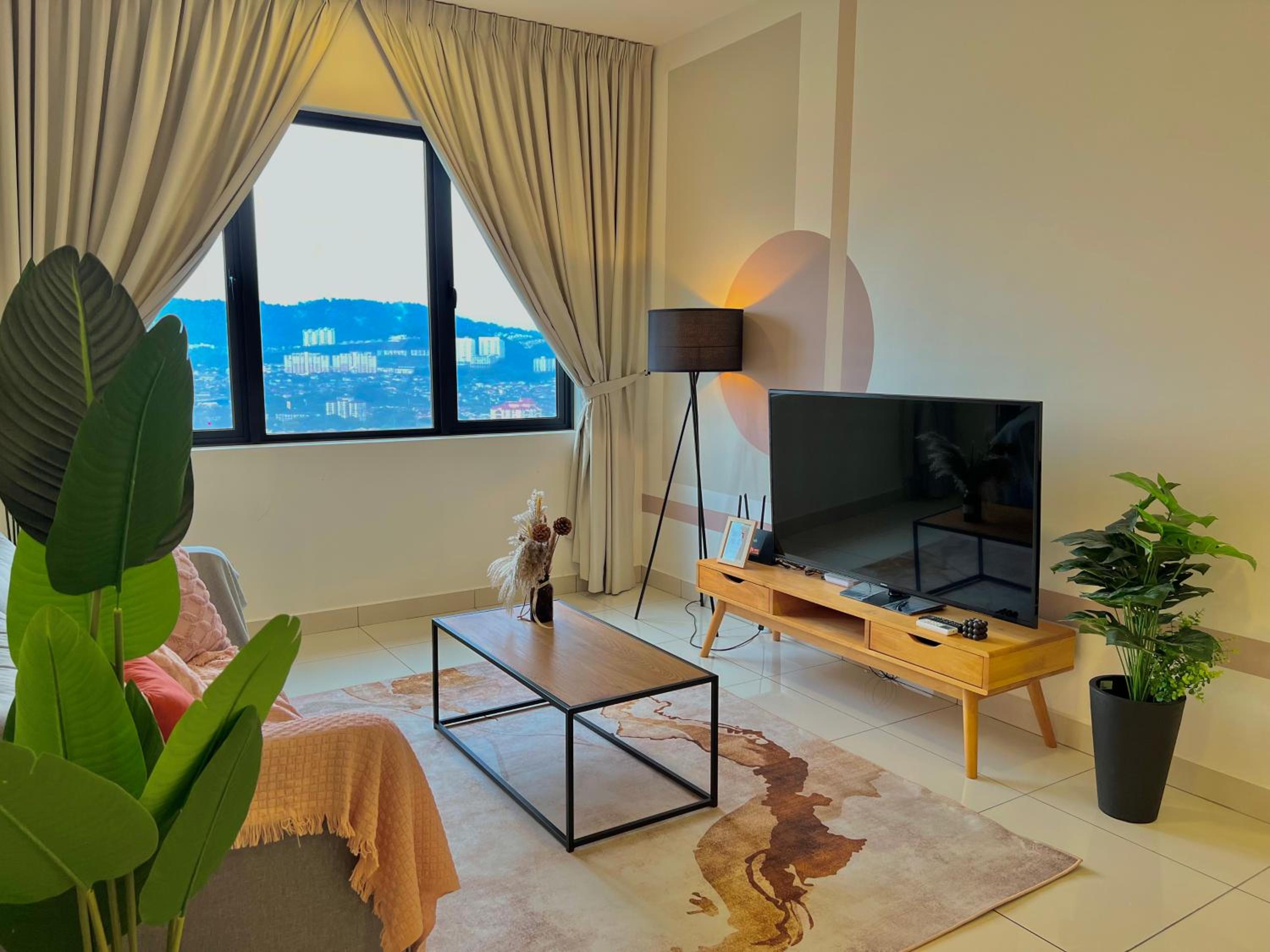 Sunway Velocity MRT LRT Premium Family Homestay