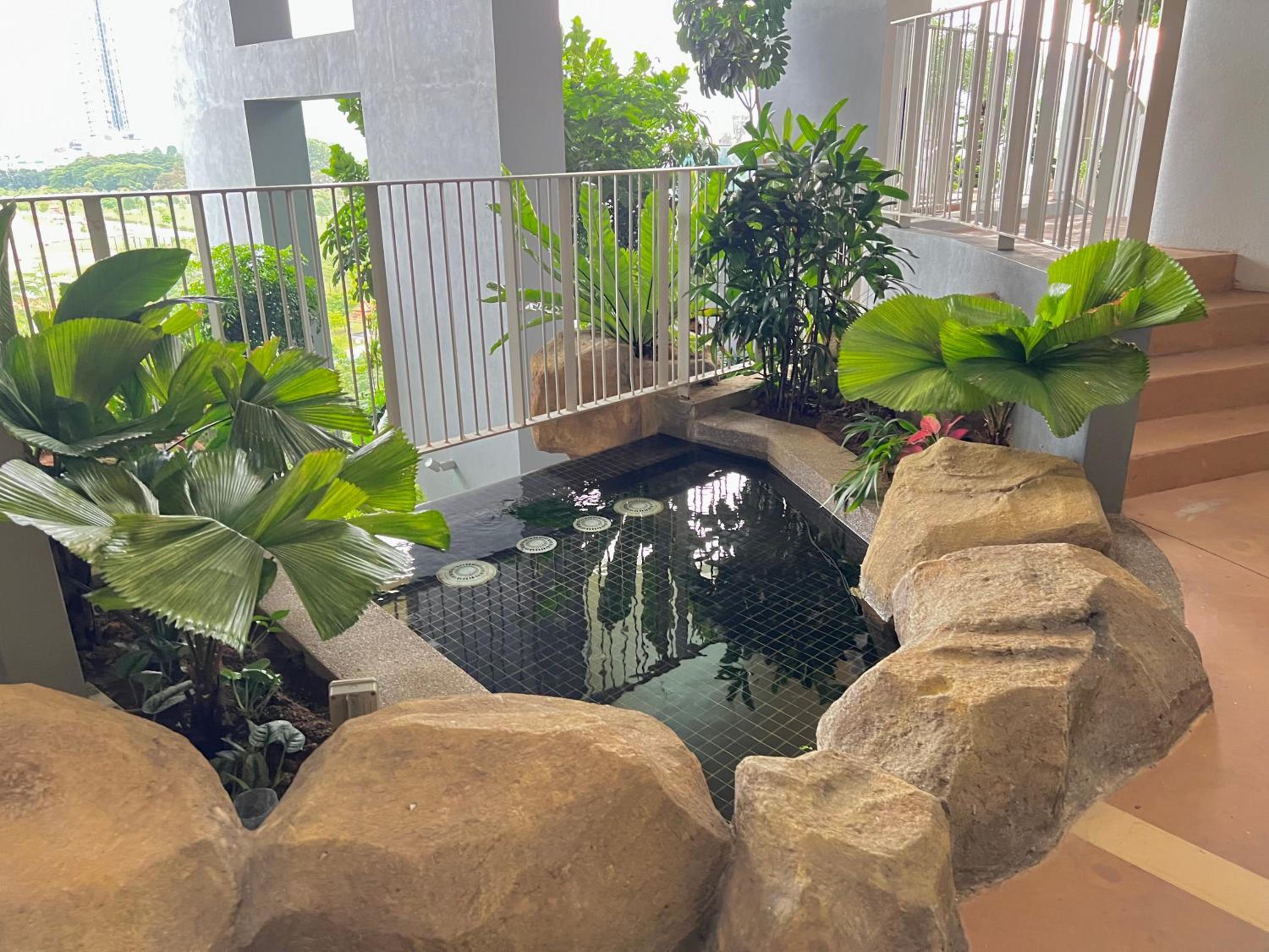 Sunway Velocity MRT LRT Premium Family Homestay