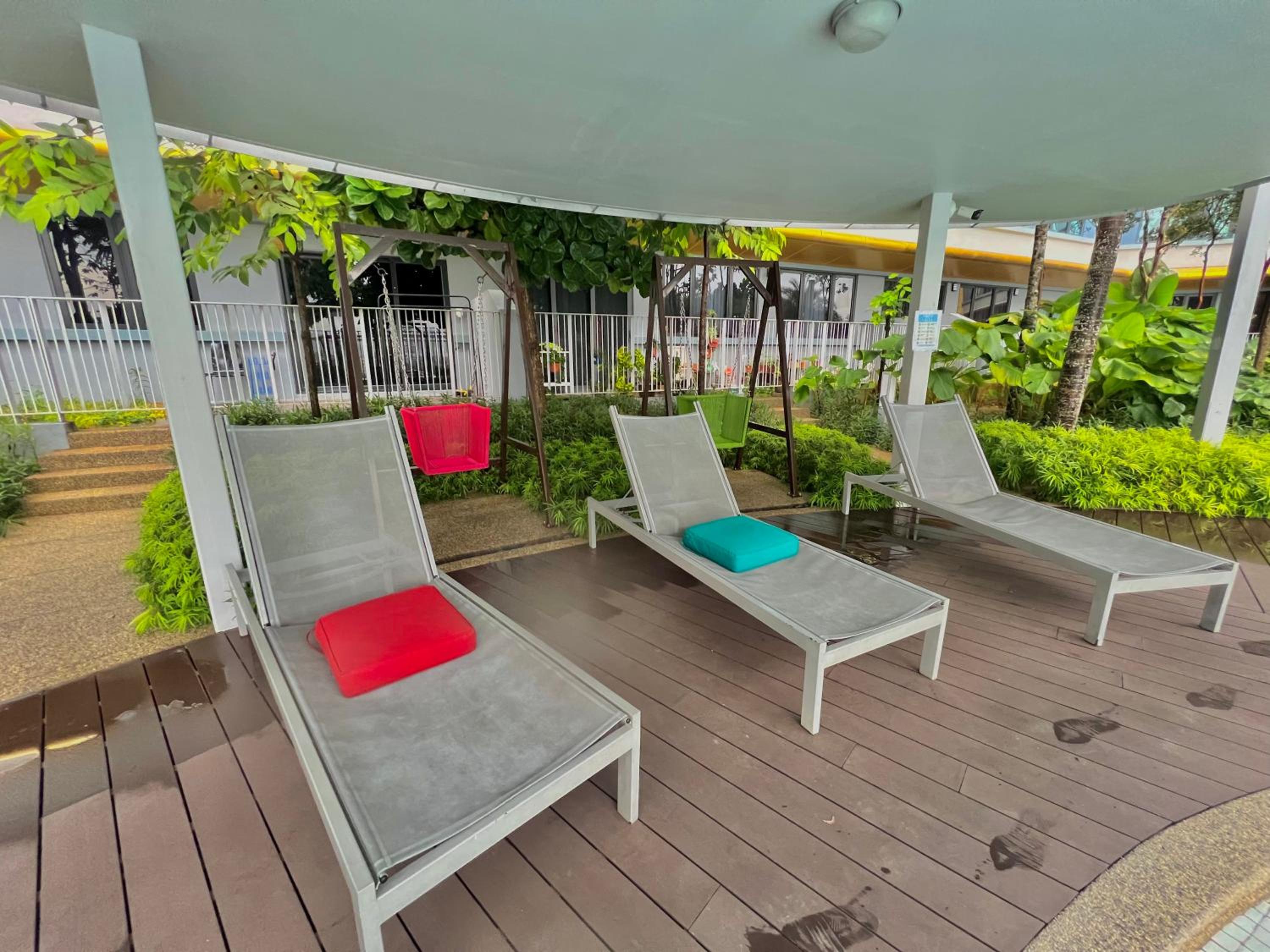 Sunway Velocity MRT LRT Premium Family Homestay