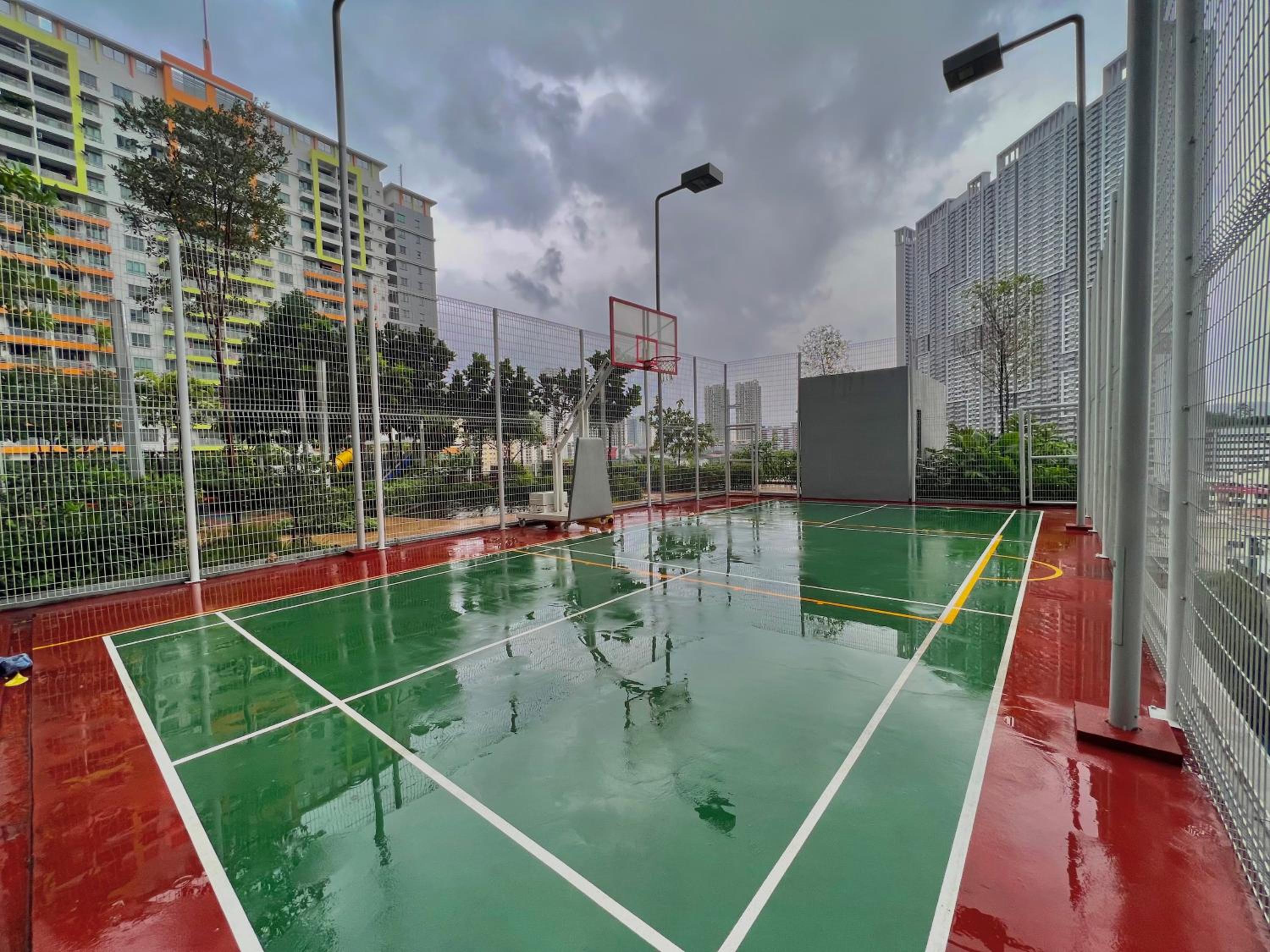 Sunway Velocity MRT LRT Premium Family Homestay