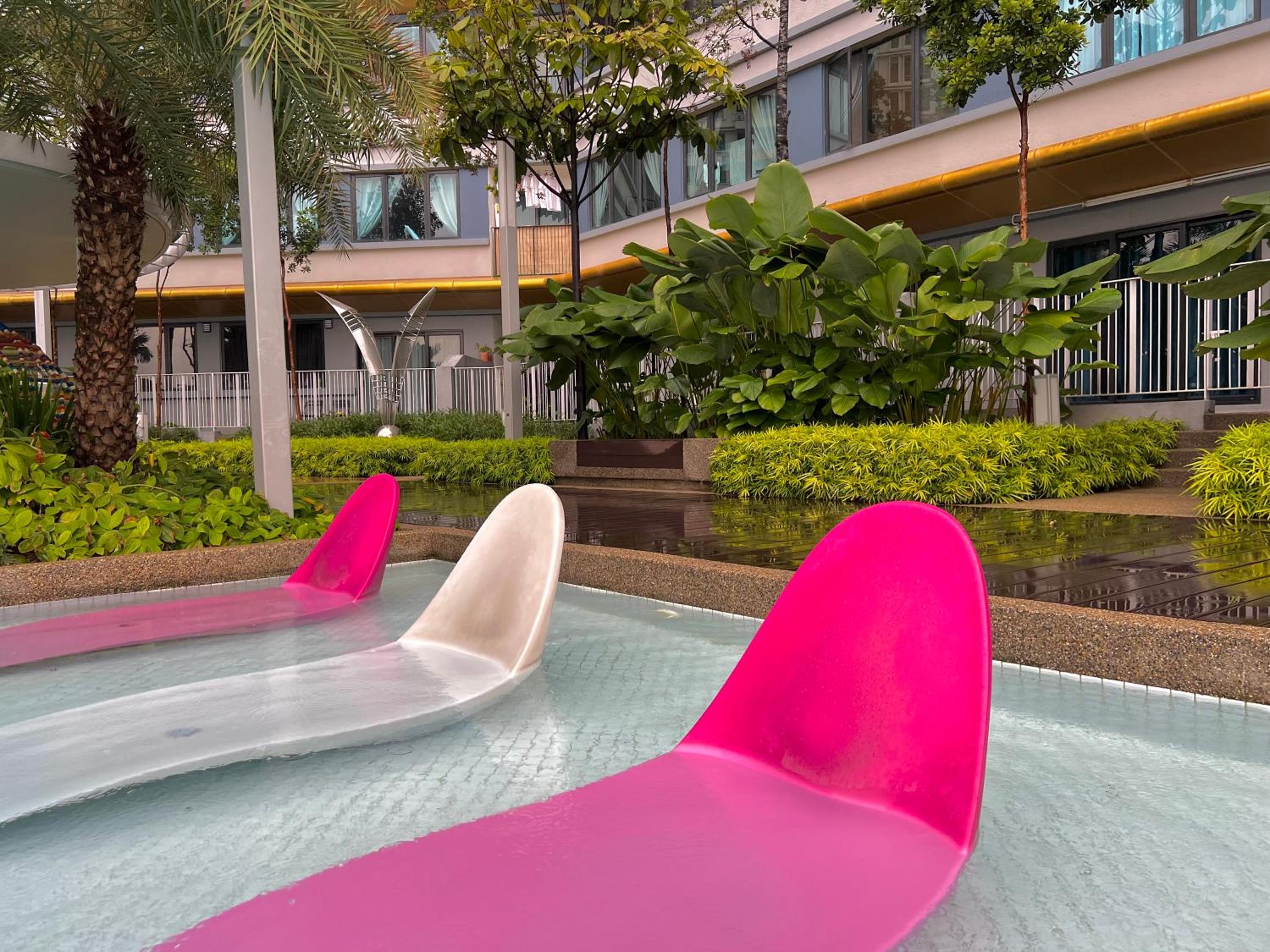 Sunway Velocity MRT LRT Premium Family Homestay