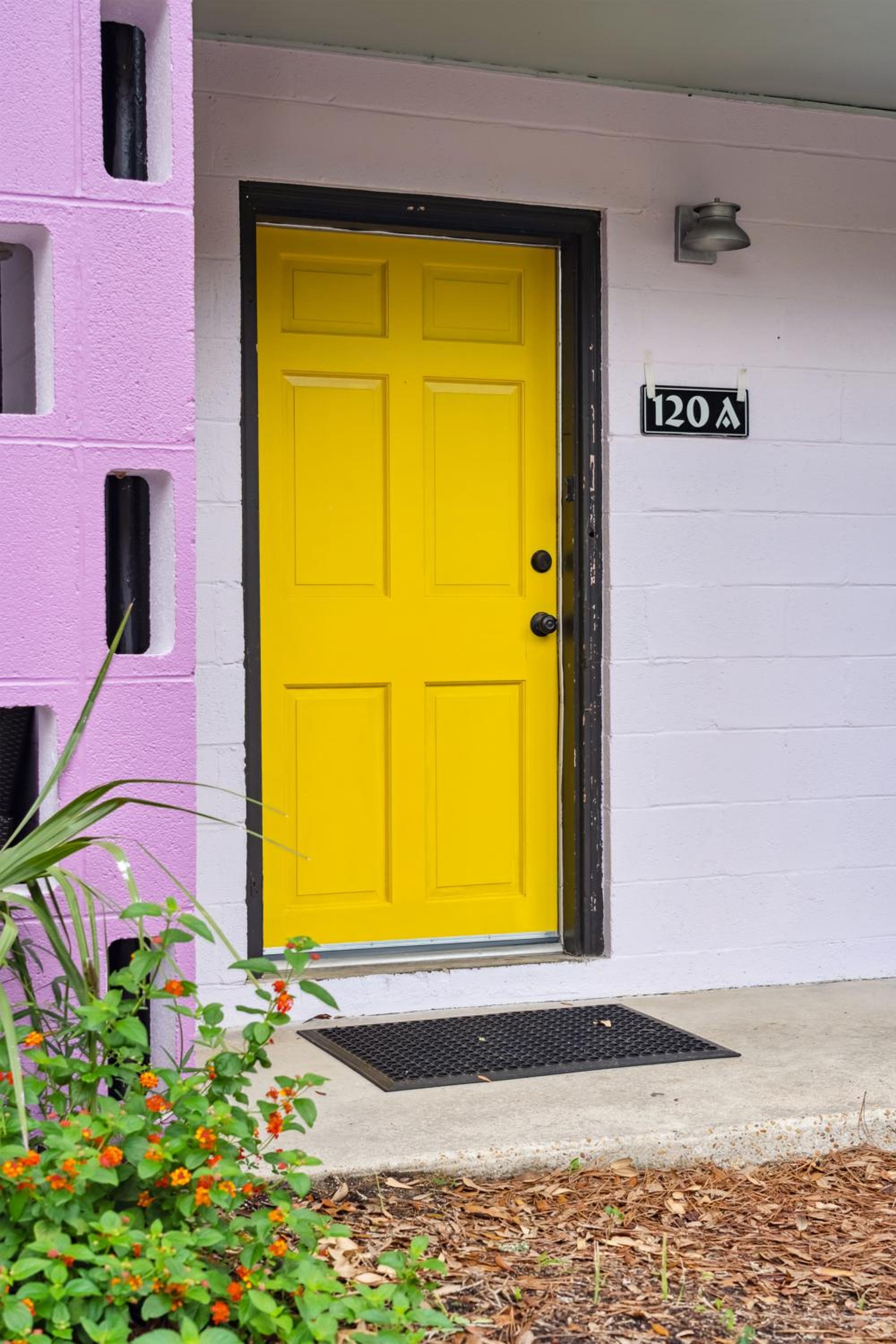 Folly Vacation Great Location, Vintage and Fun 120 Unit A view 4