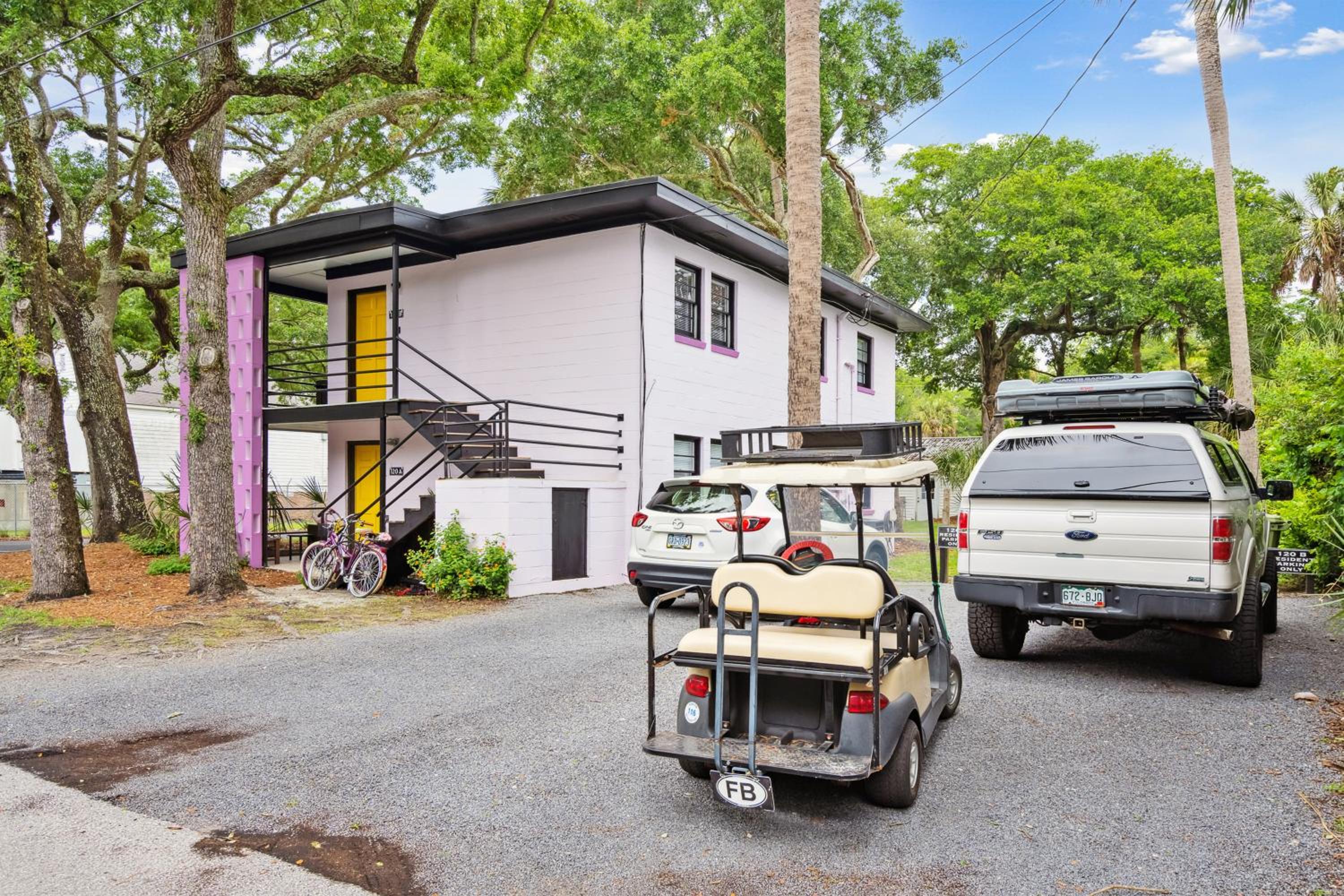 Folly Vacation Great Location, Vintage and Fun 120 Unit A view 2