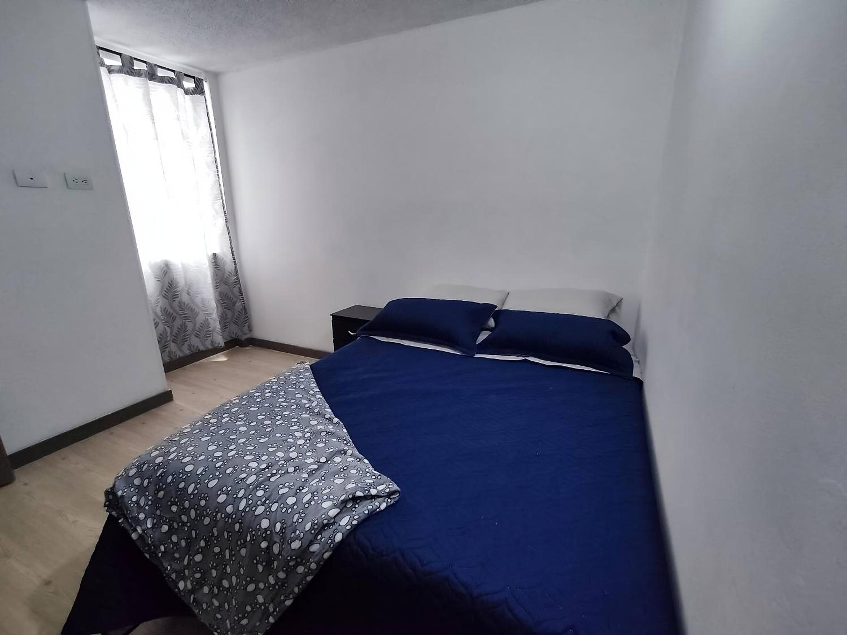 Apartamento con piscina, frente a CC Mayorca