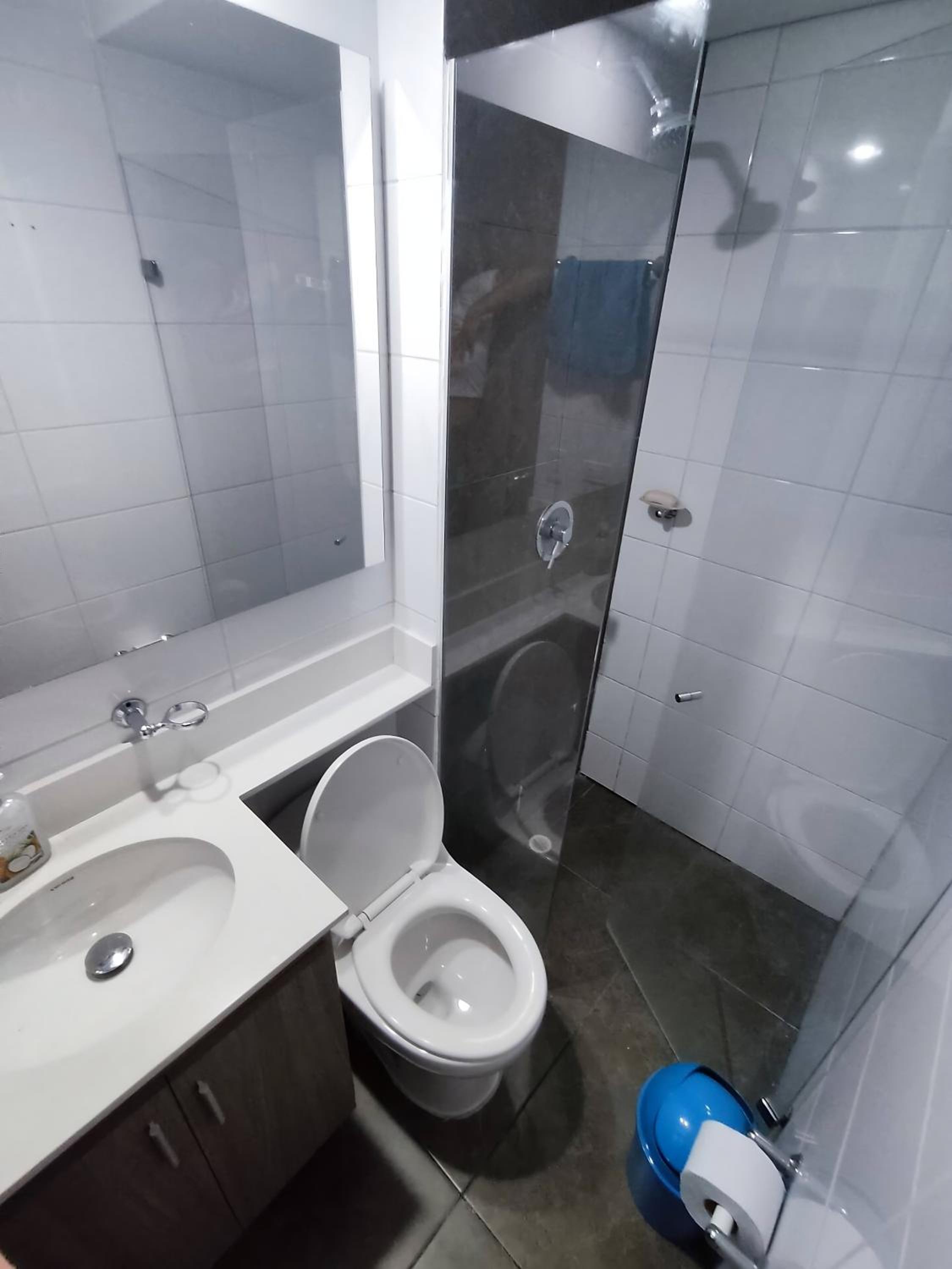 Apartamento con piscina, frente a CC Mayorca