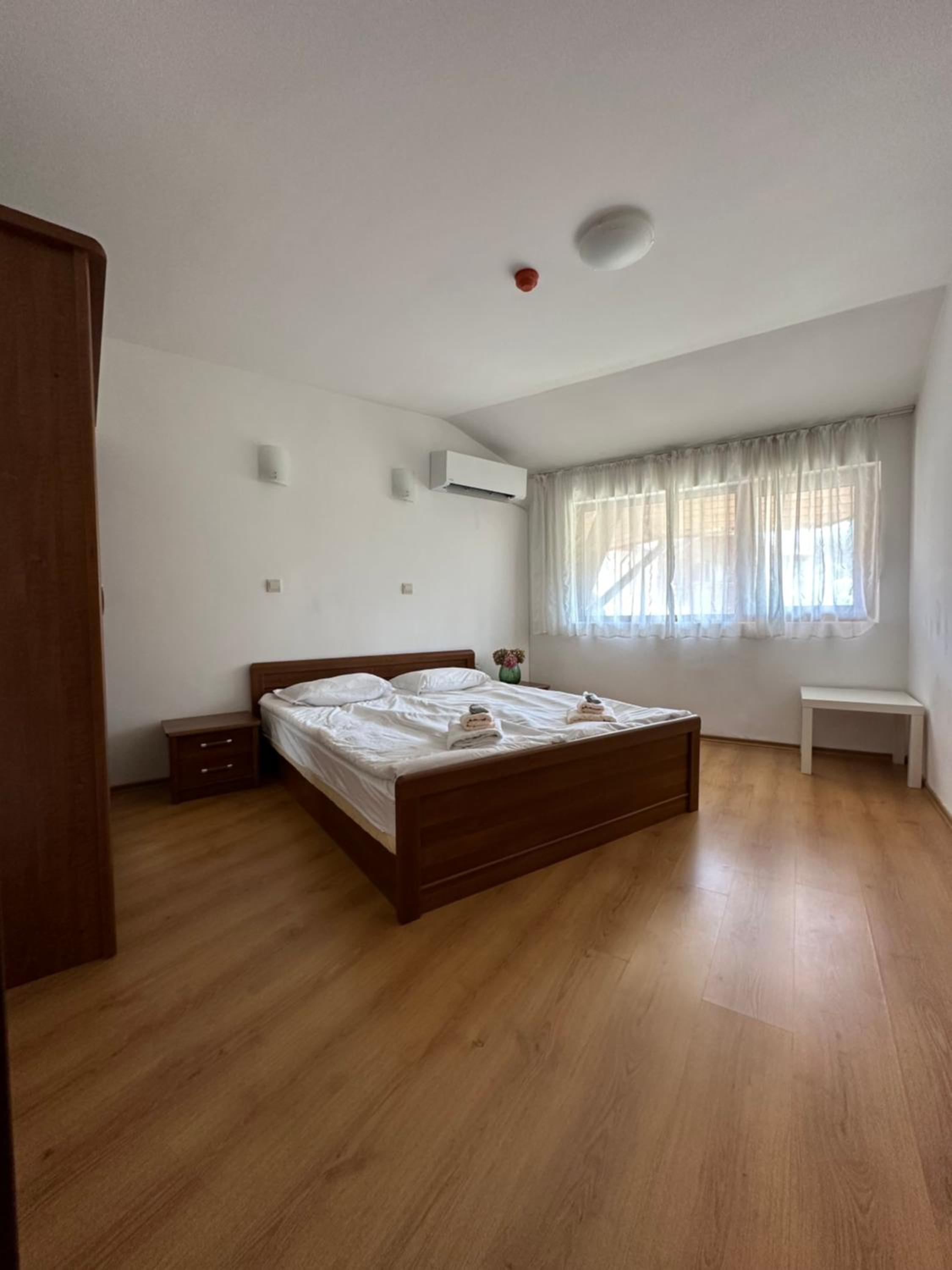 Photo 51