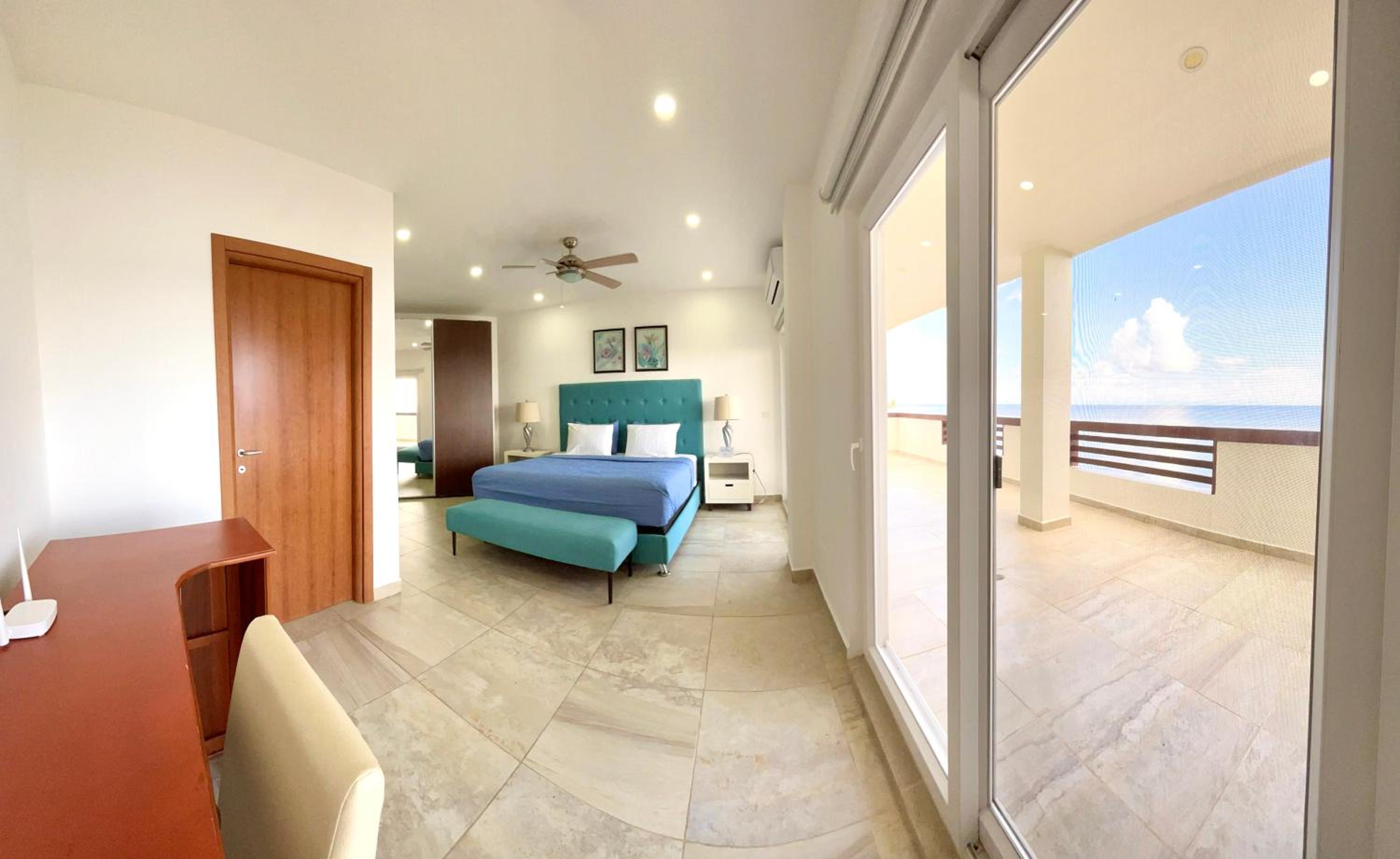 Villa de 3 habitaciones frente al mar Roatán