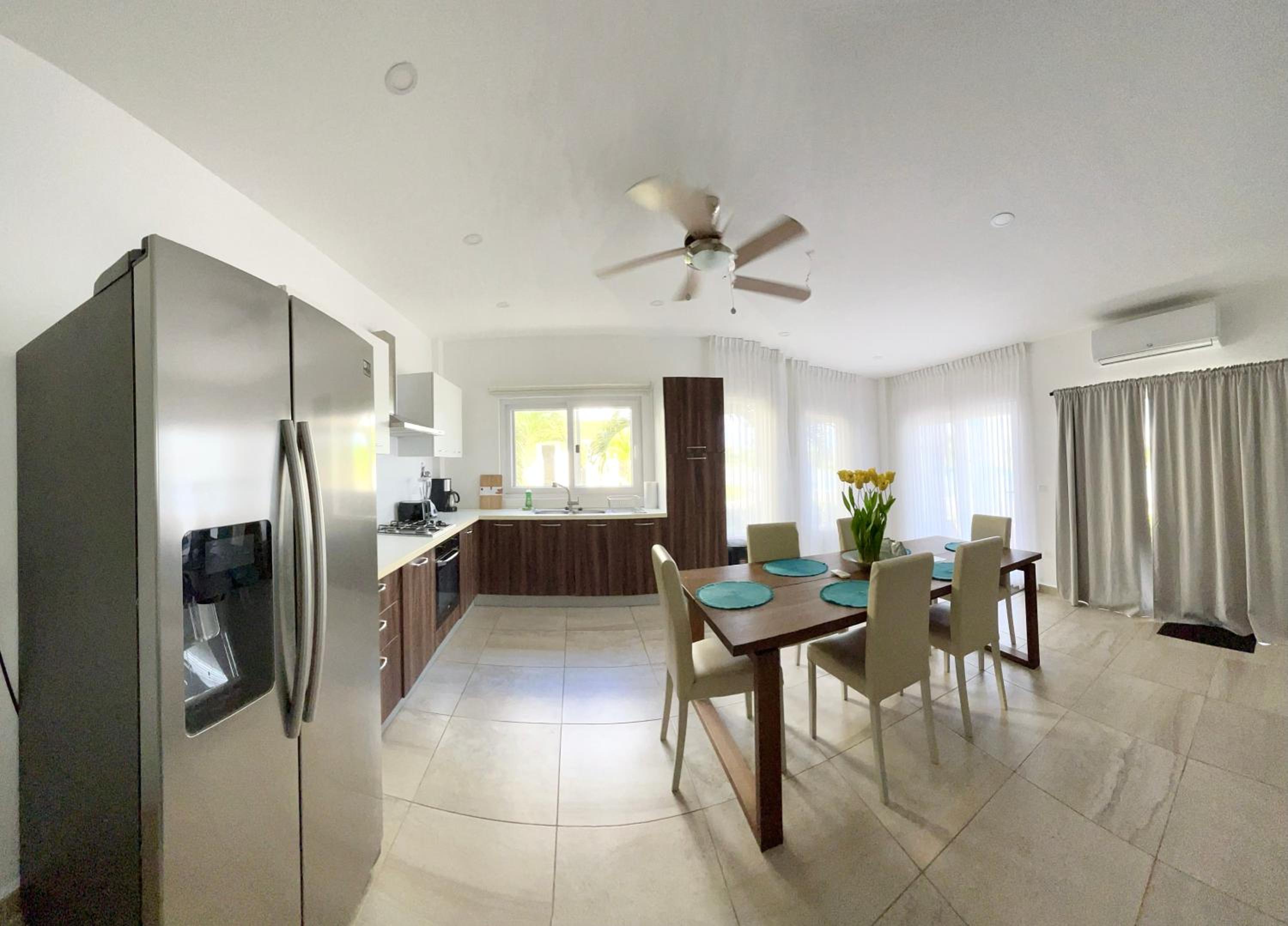 Villa de 3 habitaciones frente al mar Roatán