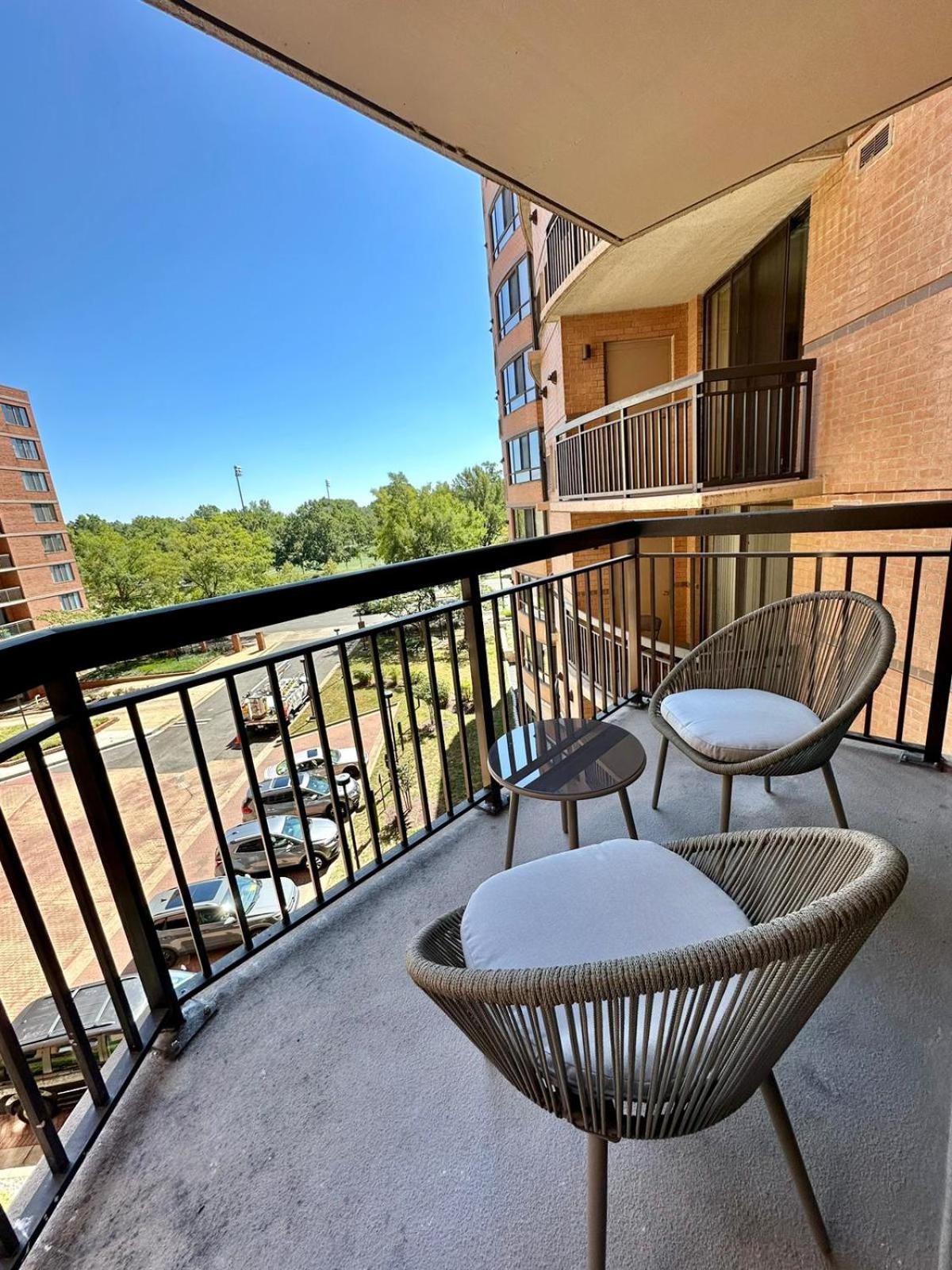 Incredible Apartment with Rooftop in Pentagon City