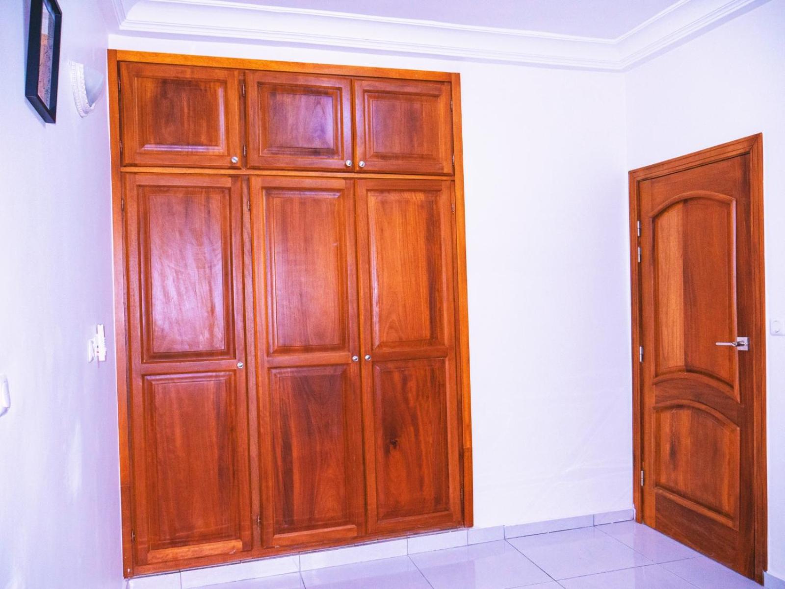 Cecay Apartments Logpom