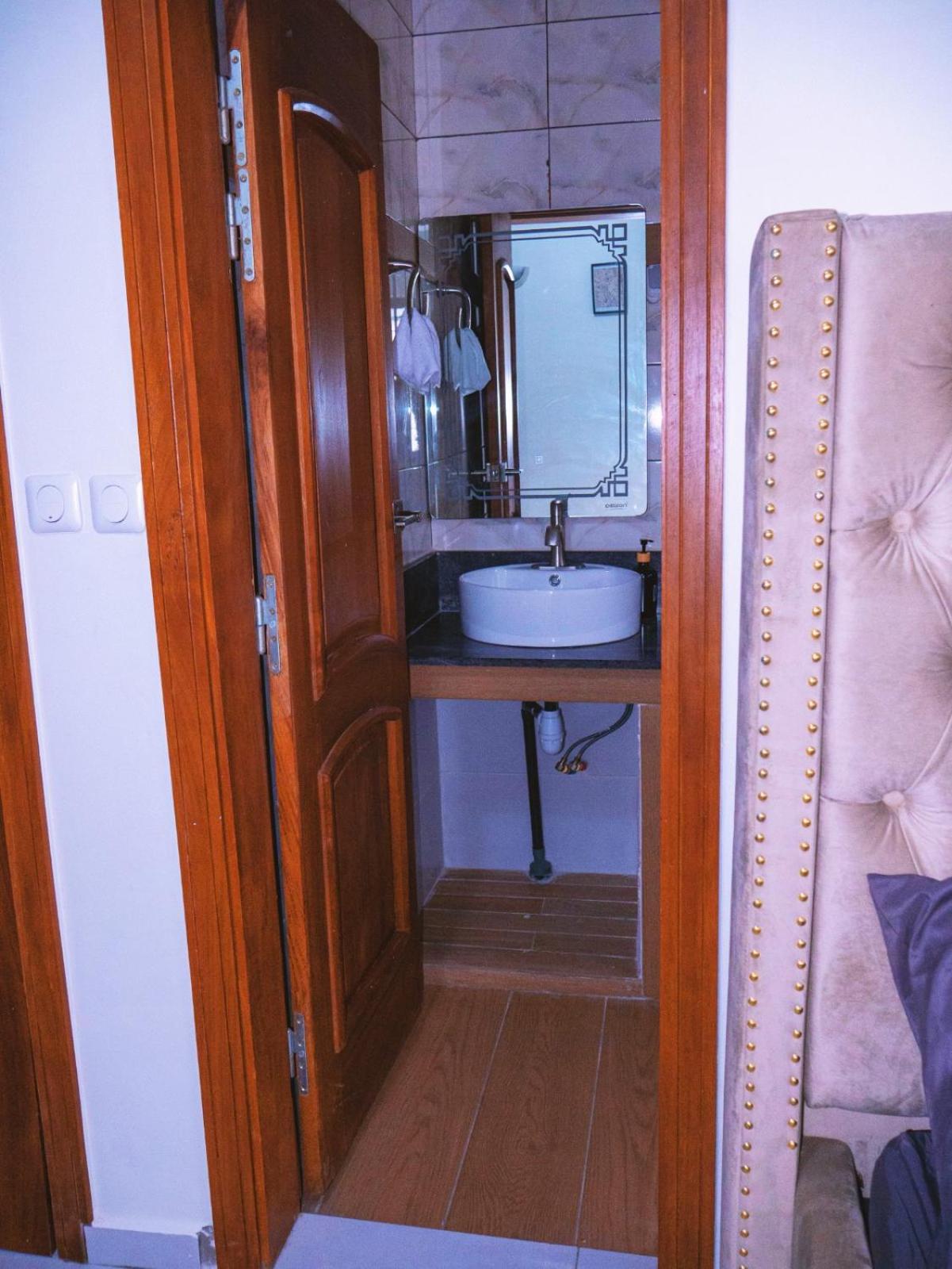 Cecay Apartments Logpom