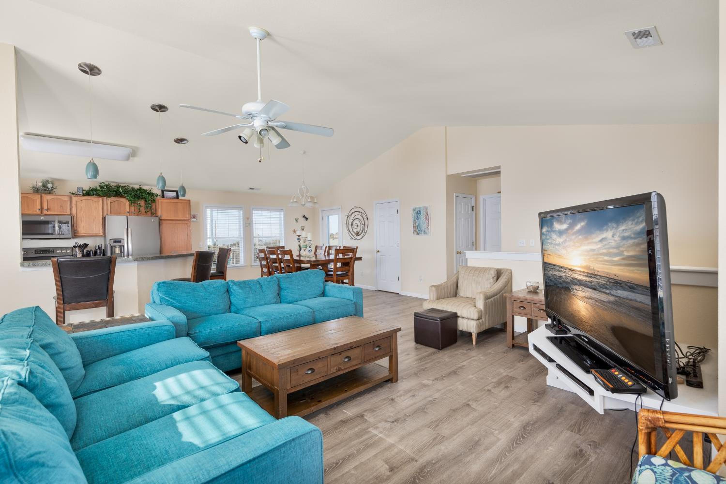 7030 - Waves Against the Machine by Resort Realty view 5