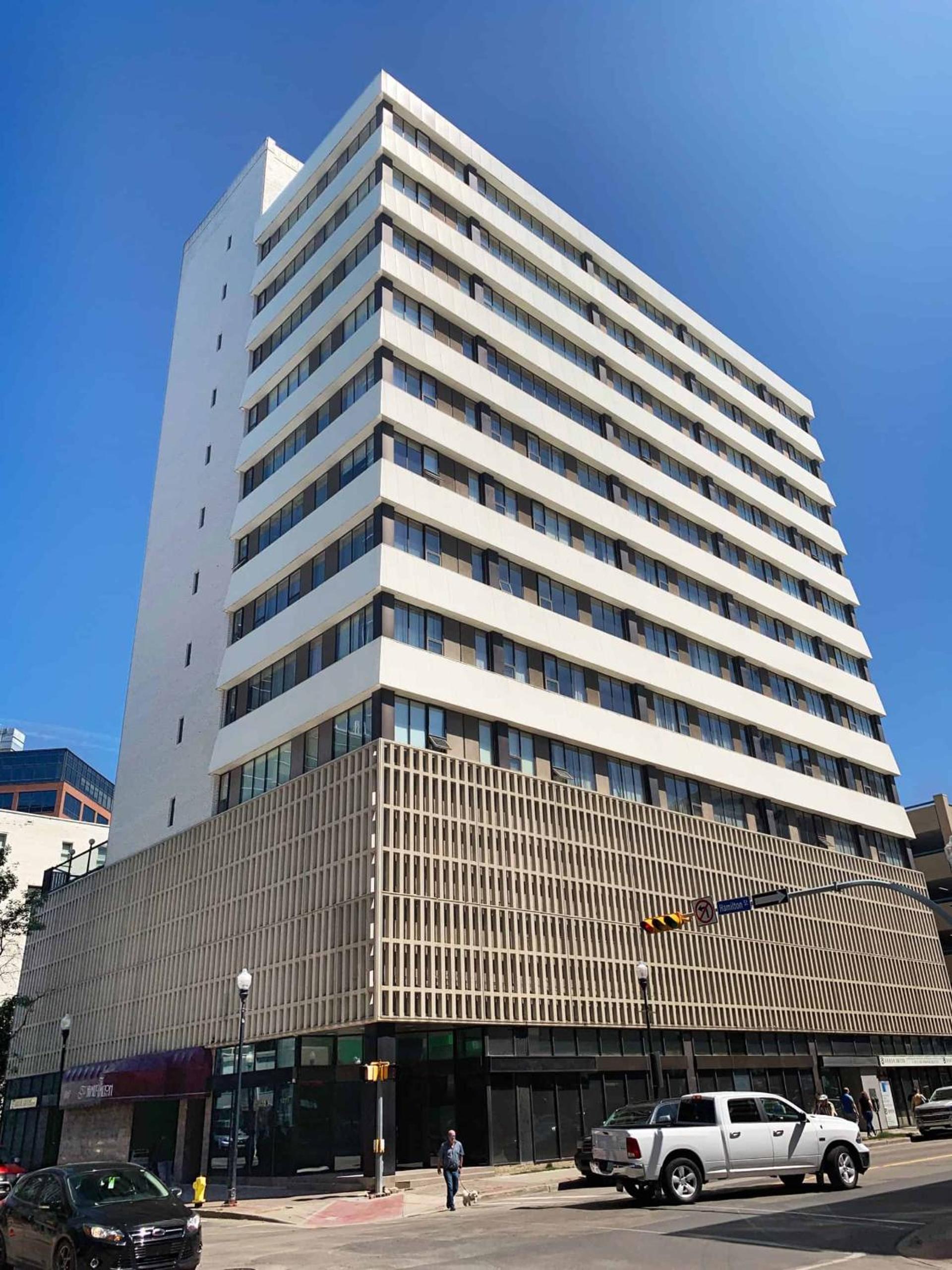 Obasa Suites @ The Hamilton