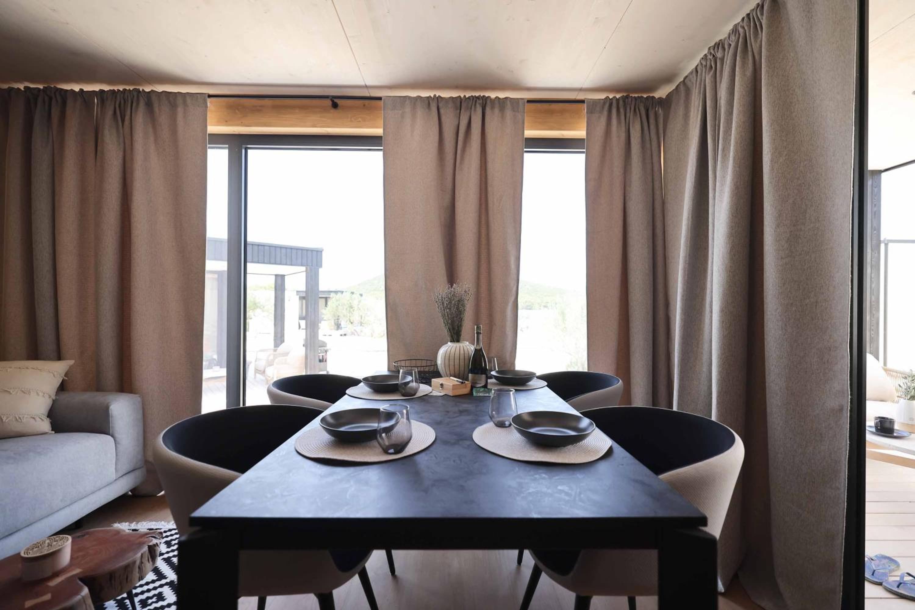 Jazine beach villas