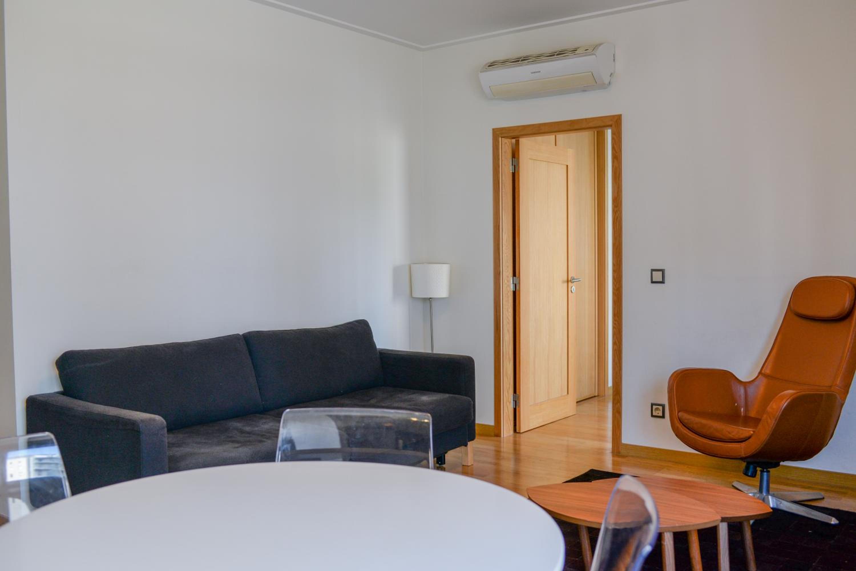 Lisbon Brown Cozy Apartment view 3
