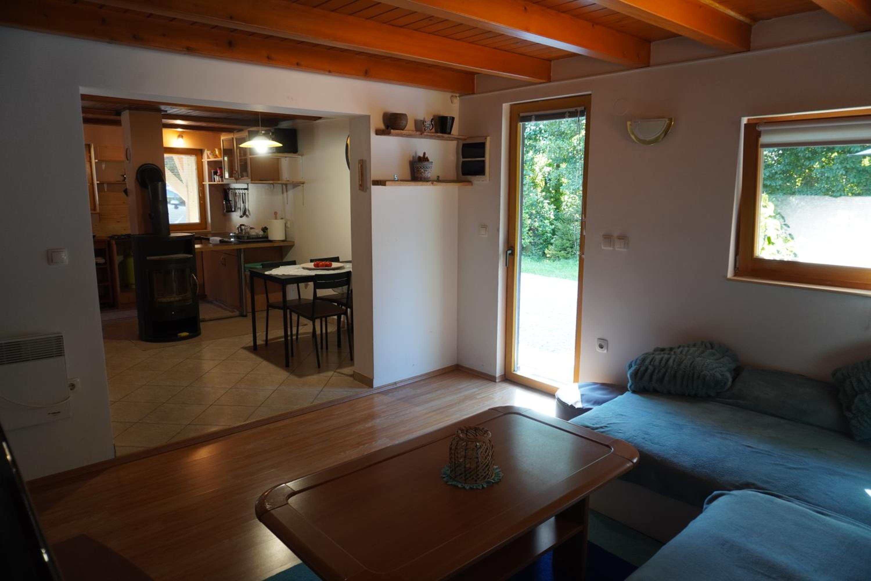 Photo 12