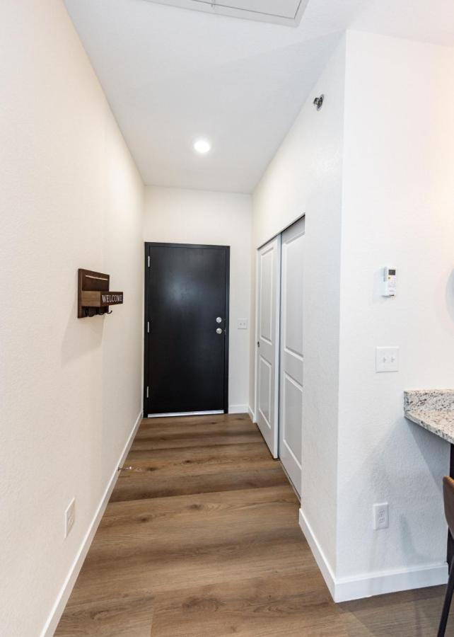 2 Bedroom Fully Furnished Luxury Apartment 304 view 3