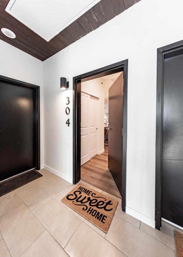 2 Bedroom Fully Furnished Luxury Apartment 304 view 4