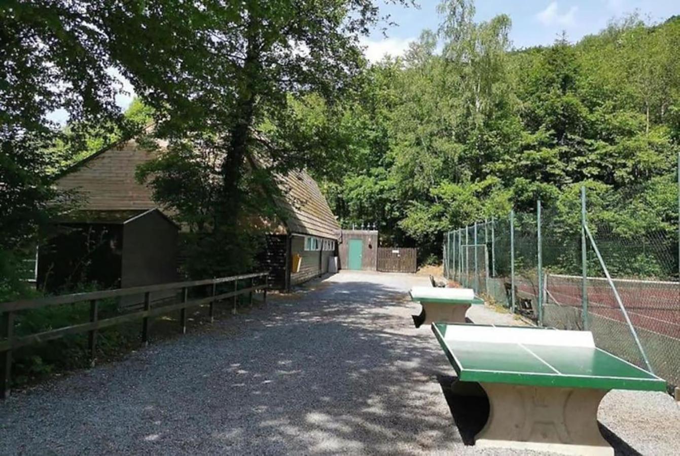 Chalet Séquoia 138 Nature, piscine et chien bienvenu à Durbuy