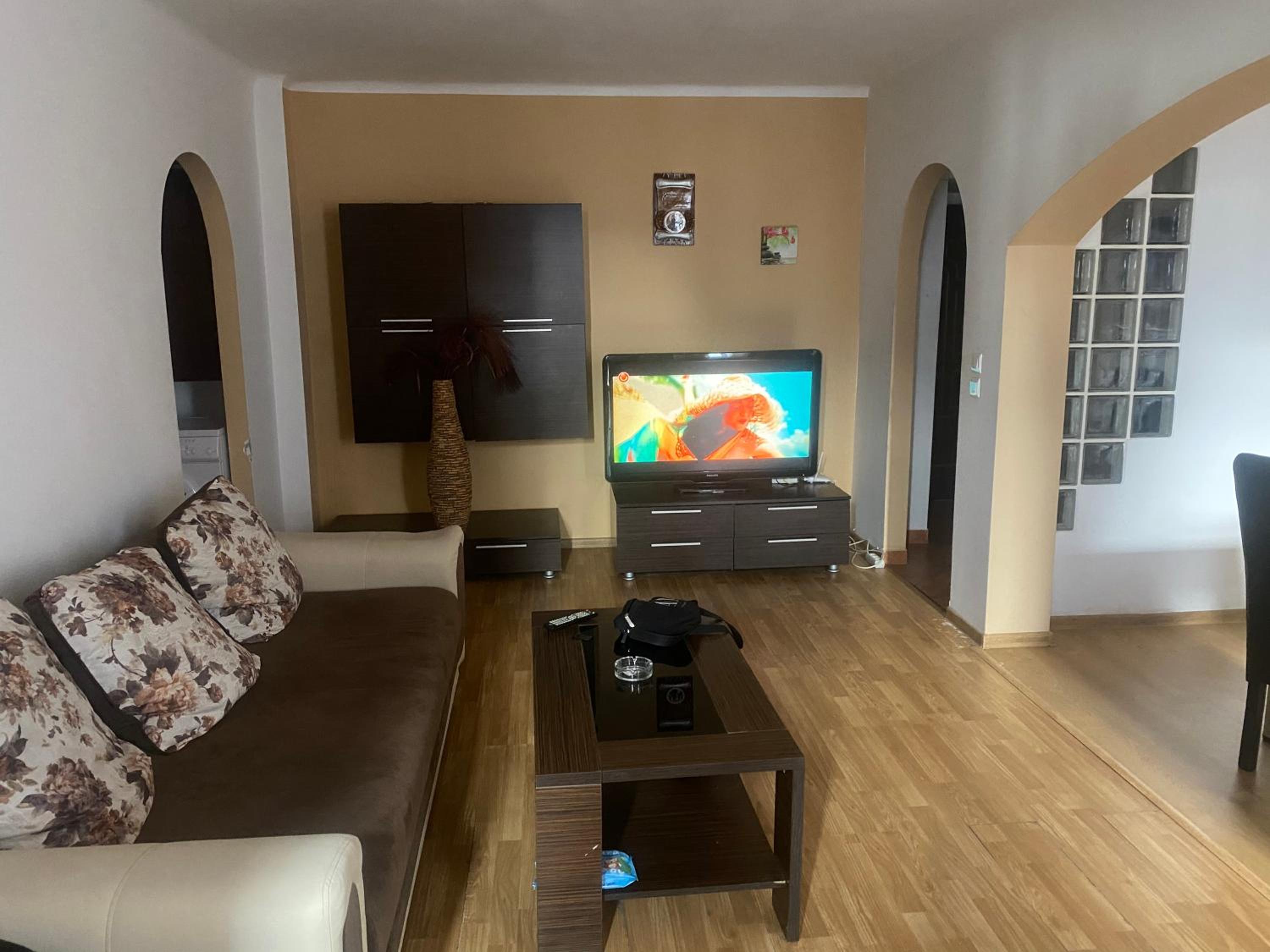 Apartament două camere Centru Vechi - Parcare Privată Gratuită pentru minim 3 nopti cazare!!! FREE PRIVATE PARKING for minimum 3 nights view 2